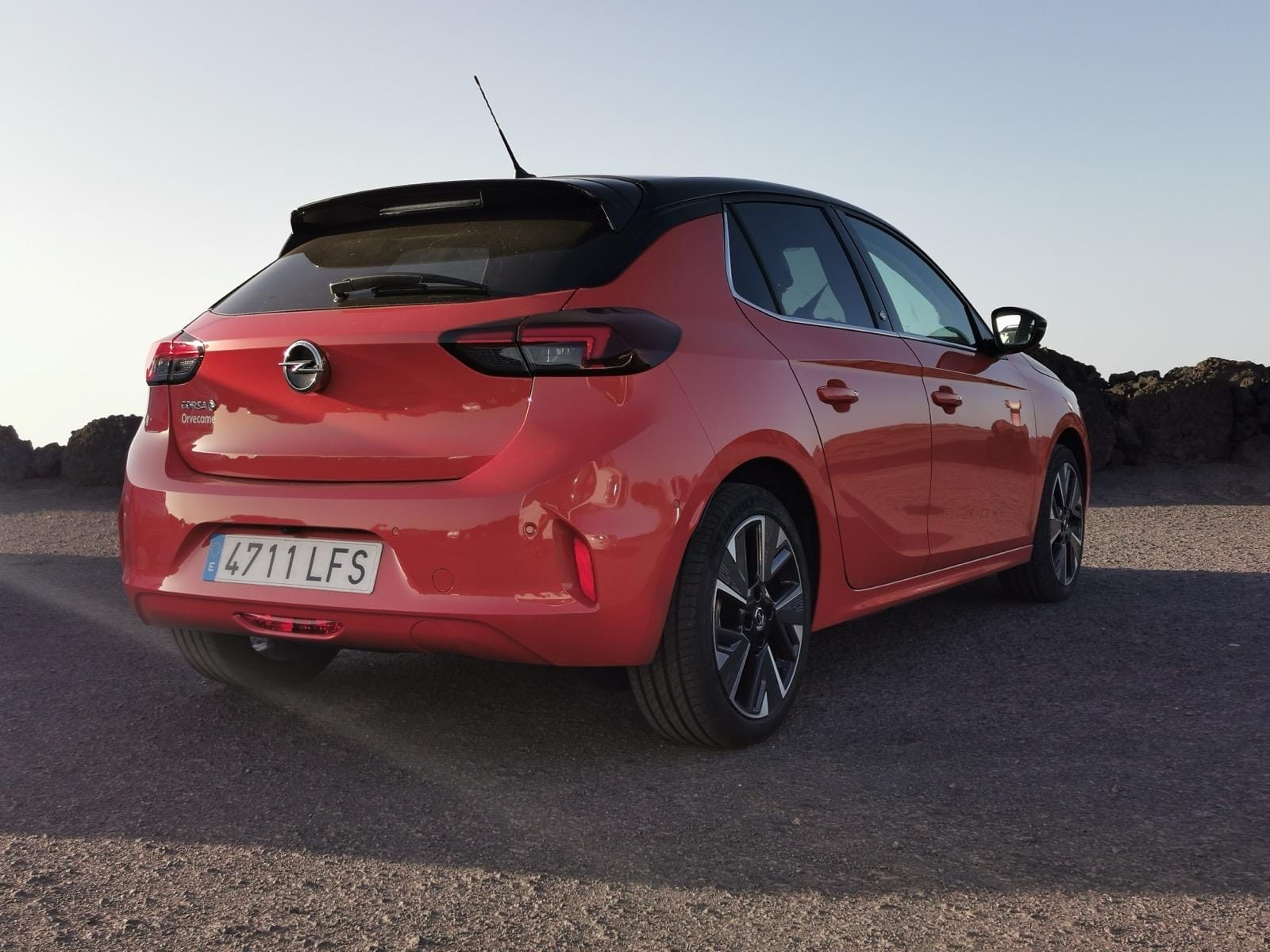 Opel Corsa-E con GPS
