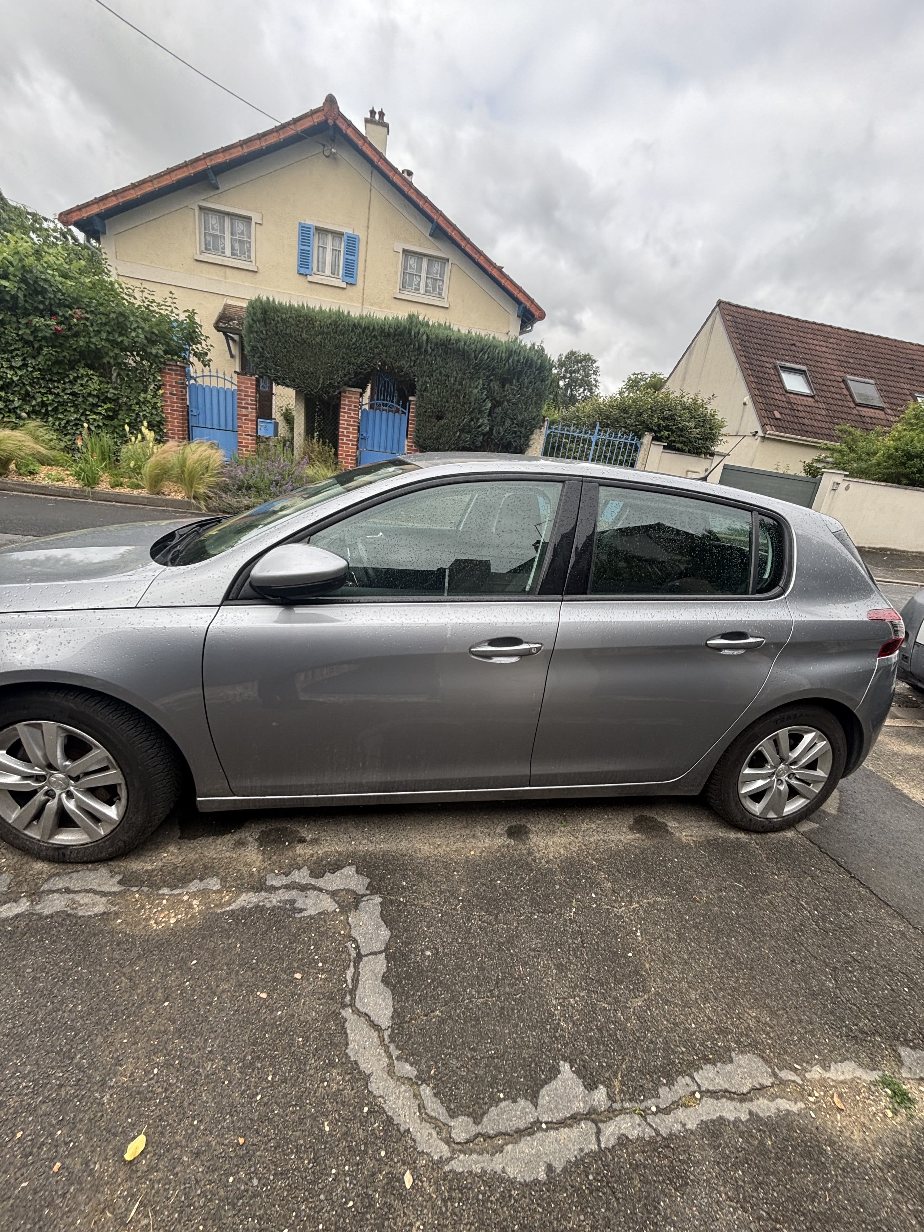 Peugeot 308 avec Climatisation