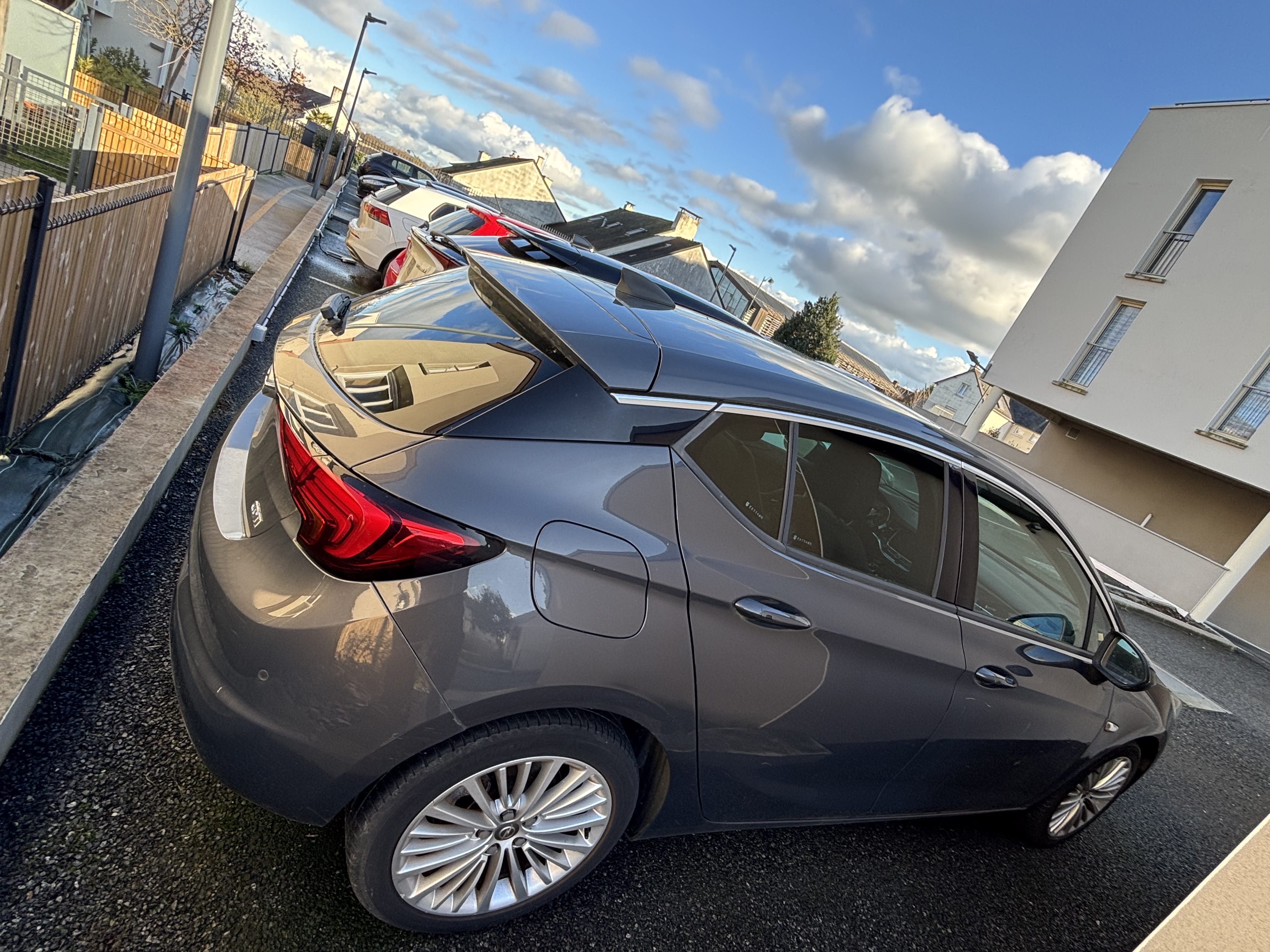 Opel Astra avec Régulateur de vitesse