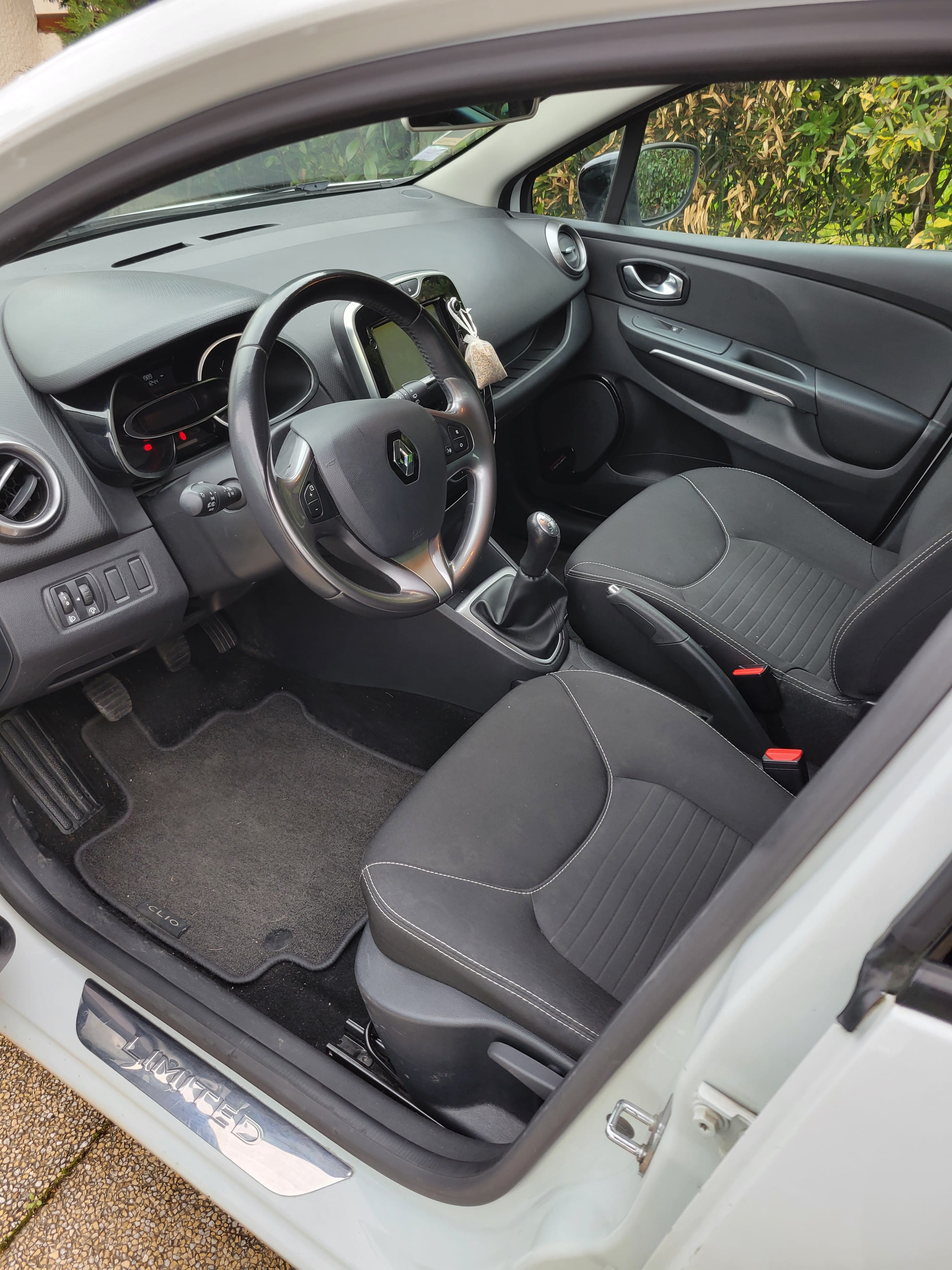 Renault Clio avec Régulateur de vitesse