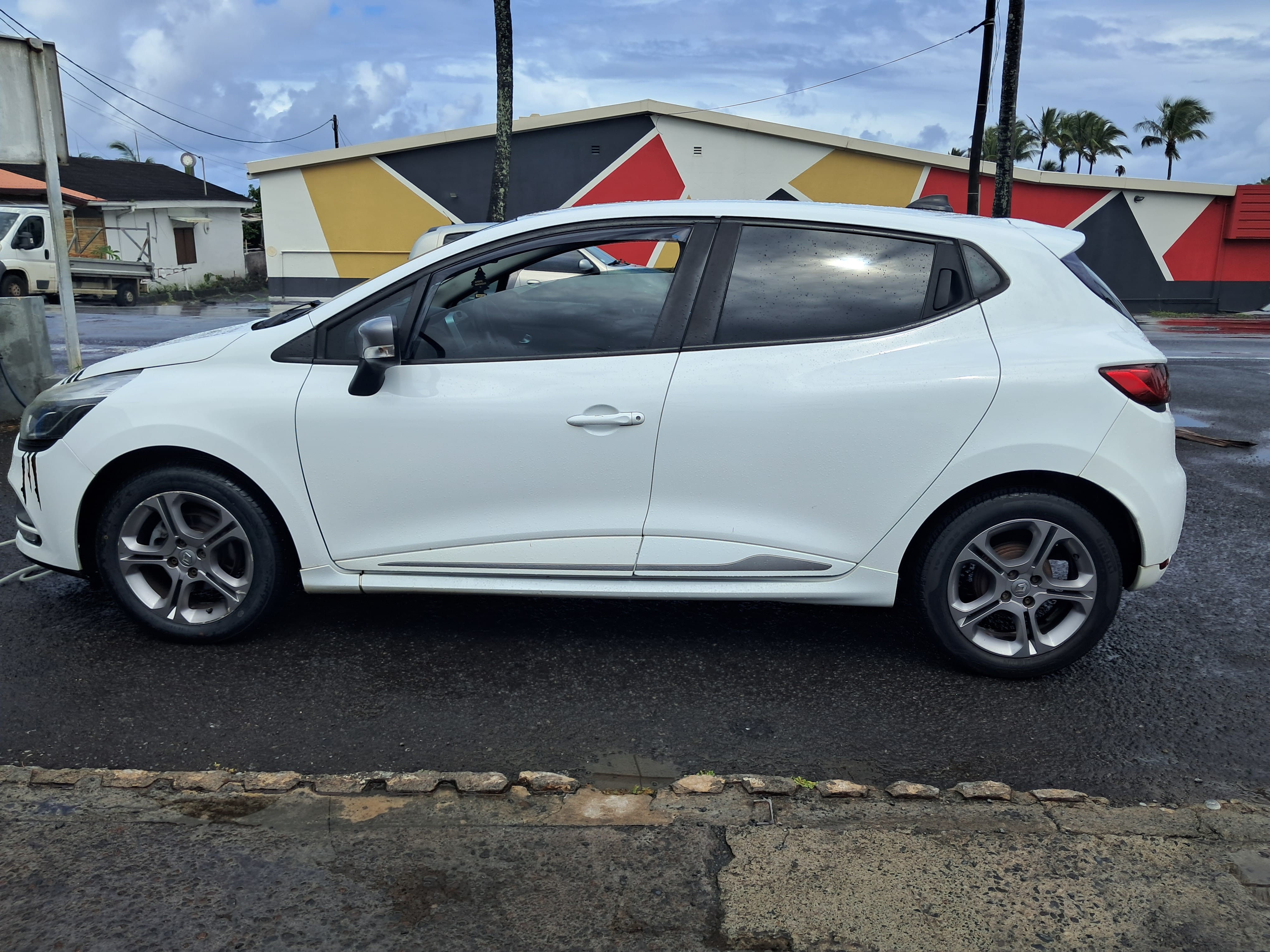 Renault Clio avec Climatisation