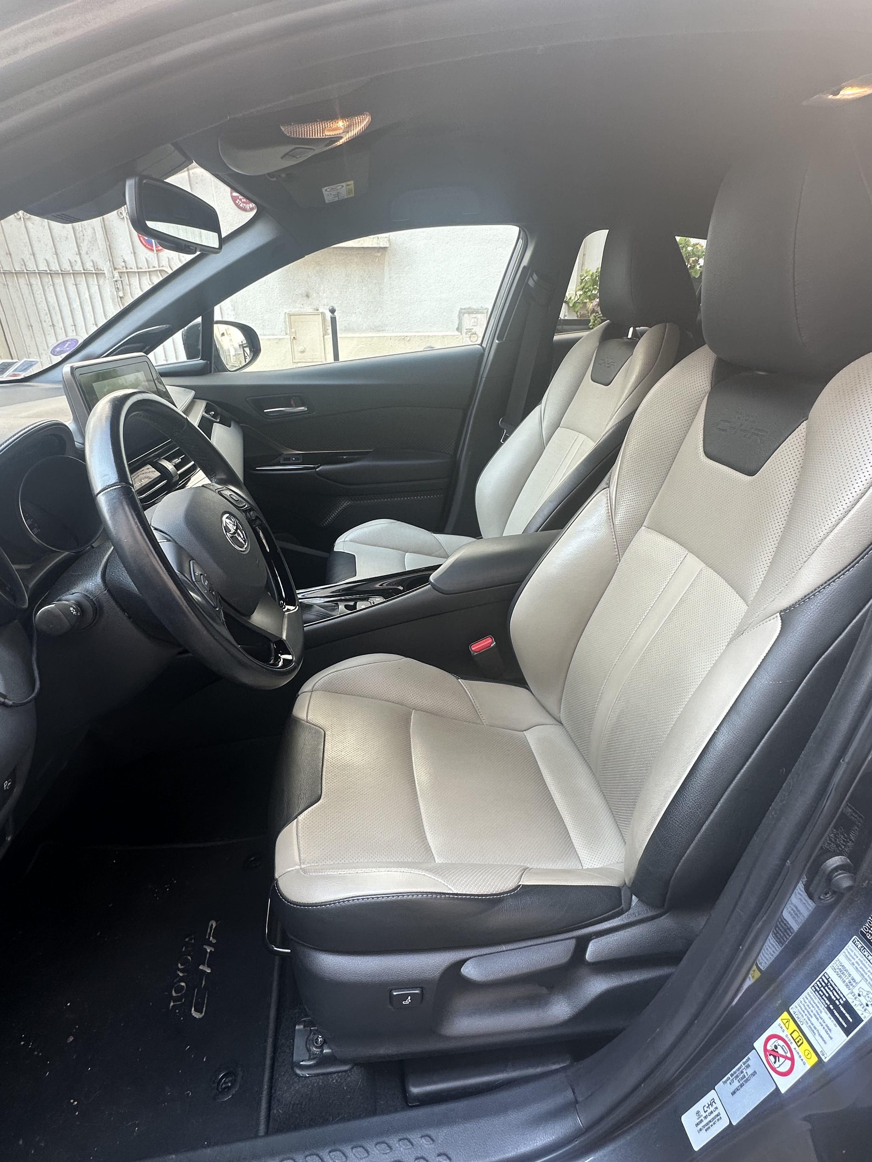 Toyota C-HR Hybrid avec Régulateur de vitesse