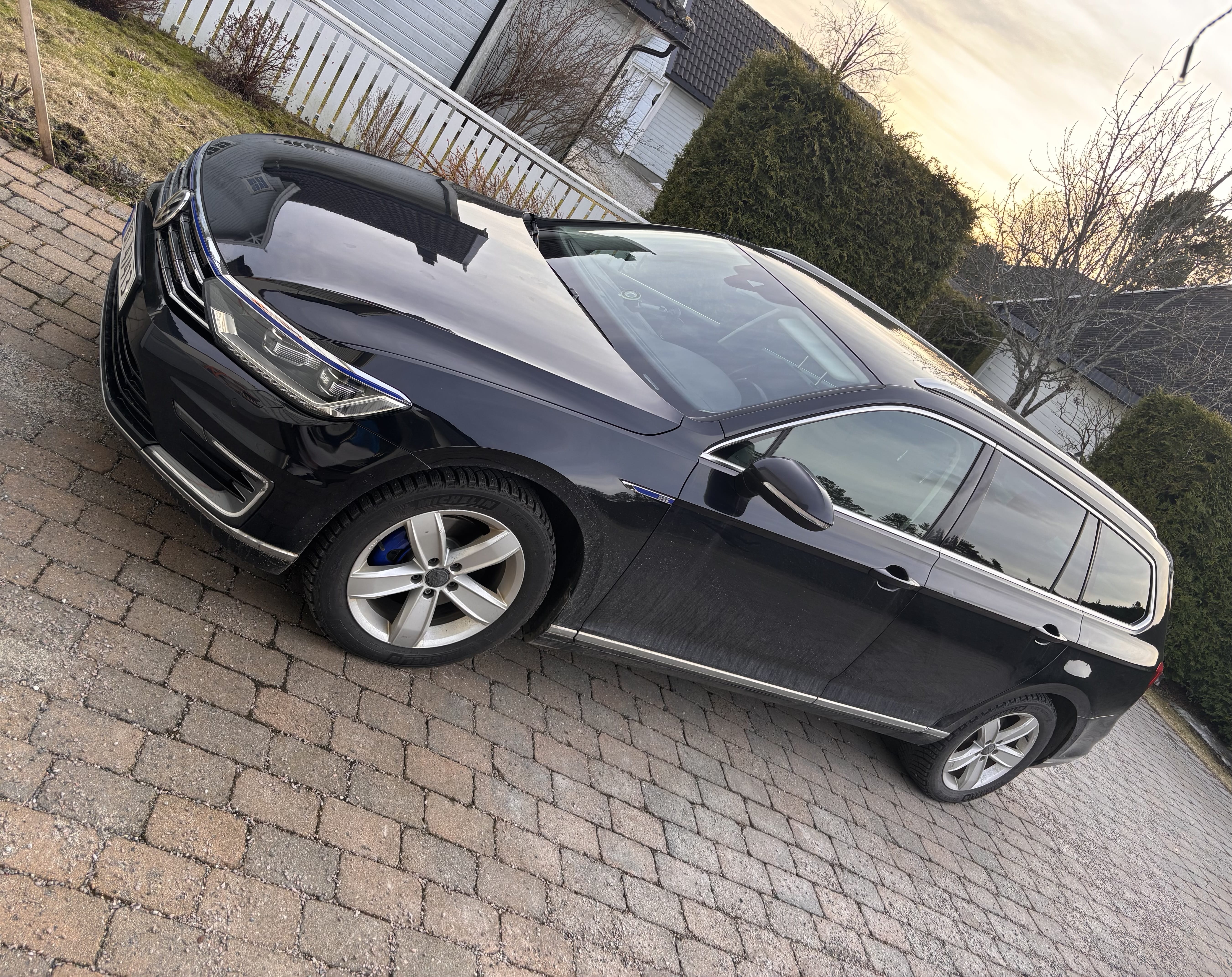 Volkswagen Passat GTE Hybrid med Aircondition