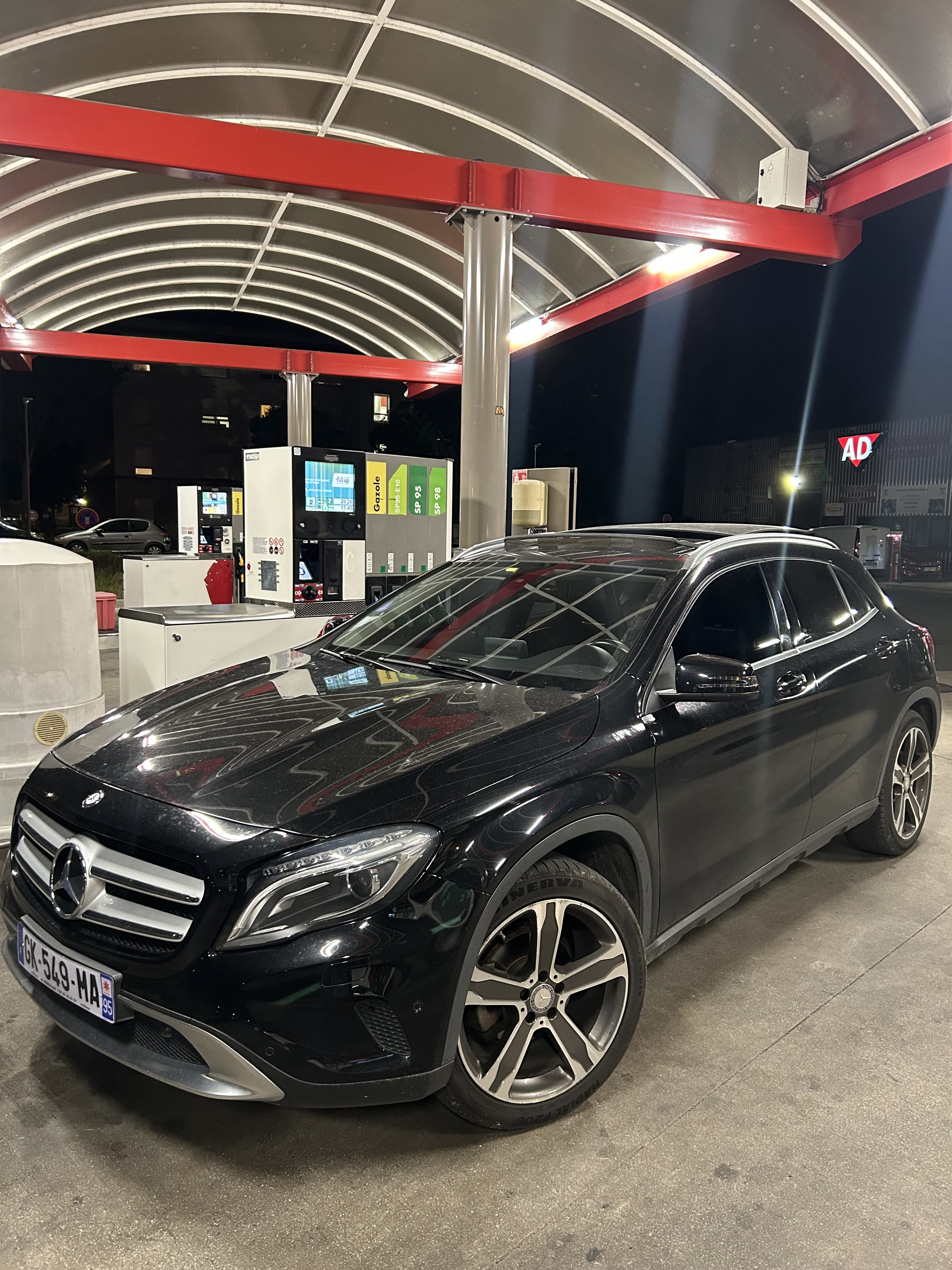 Mercedes-Benz GLA 200, 2016, Essence 95, automatique