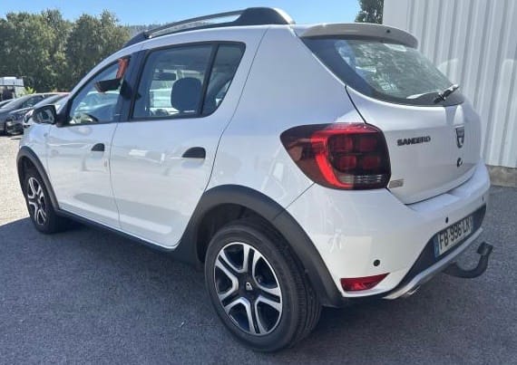 Dacia Sandero Stepway with Backup camera