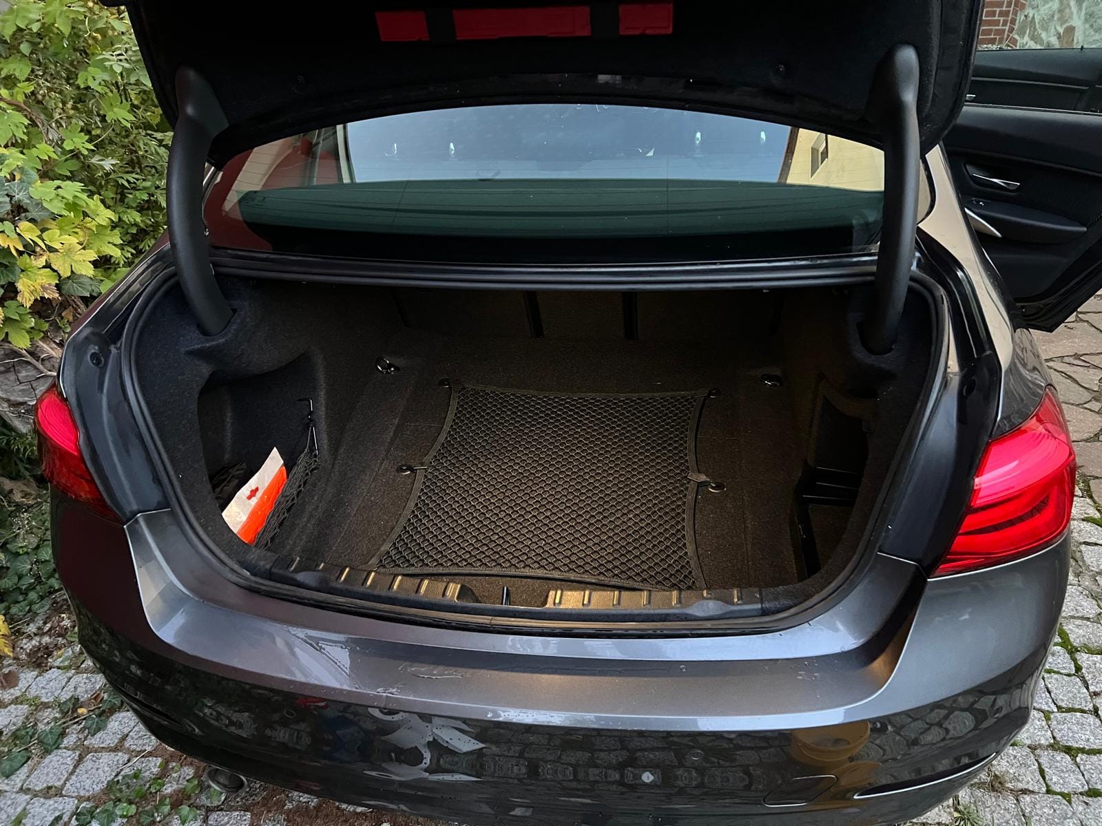 BMW 3er 318d mit USB-Ladeanschlüsse
