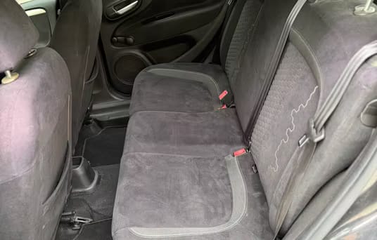 Fiat Punto Easy - económico, cómodo y perfecto para ciudad o escapadas