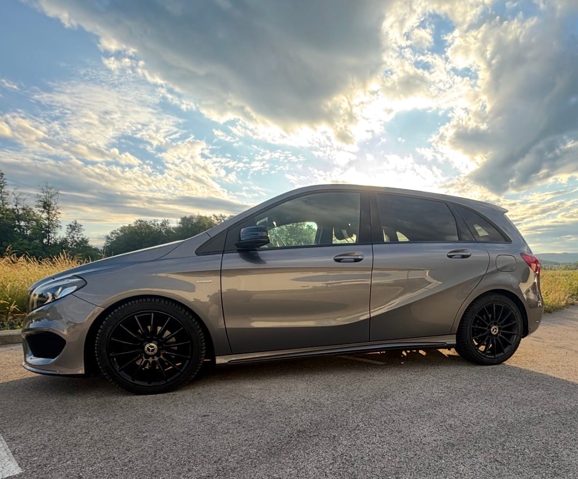 Mercedes-Benz Classe B 2L avec Climatisation