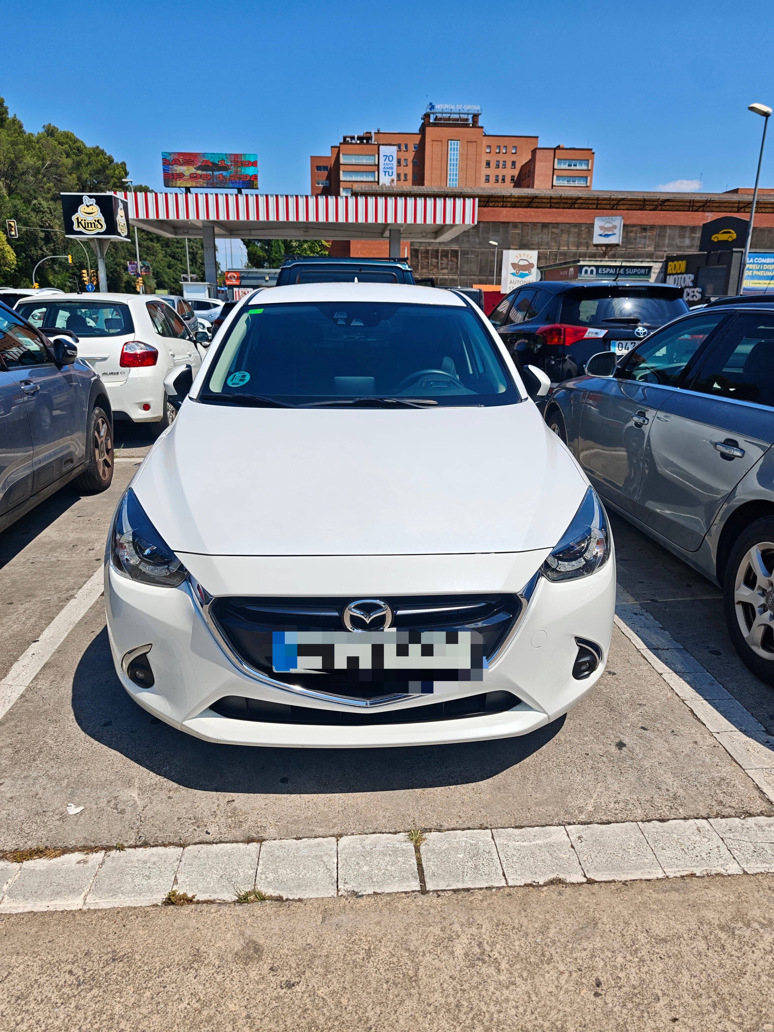 Mazda 2 con GPS