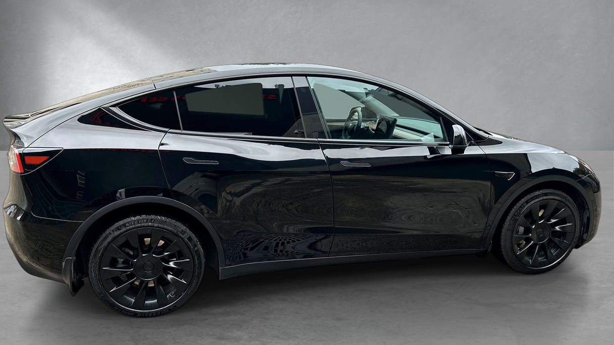 Tesla Model Y med Aircondition