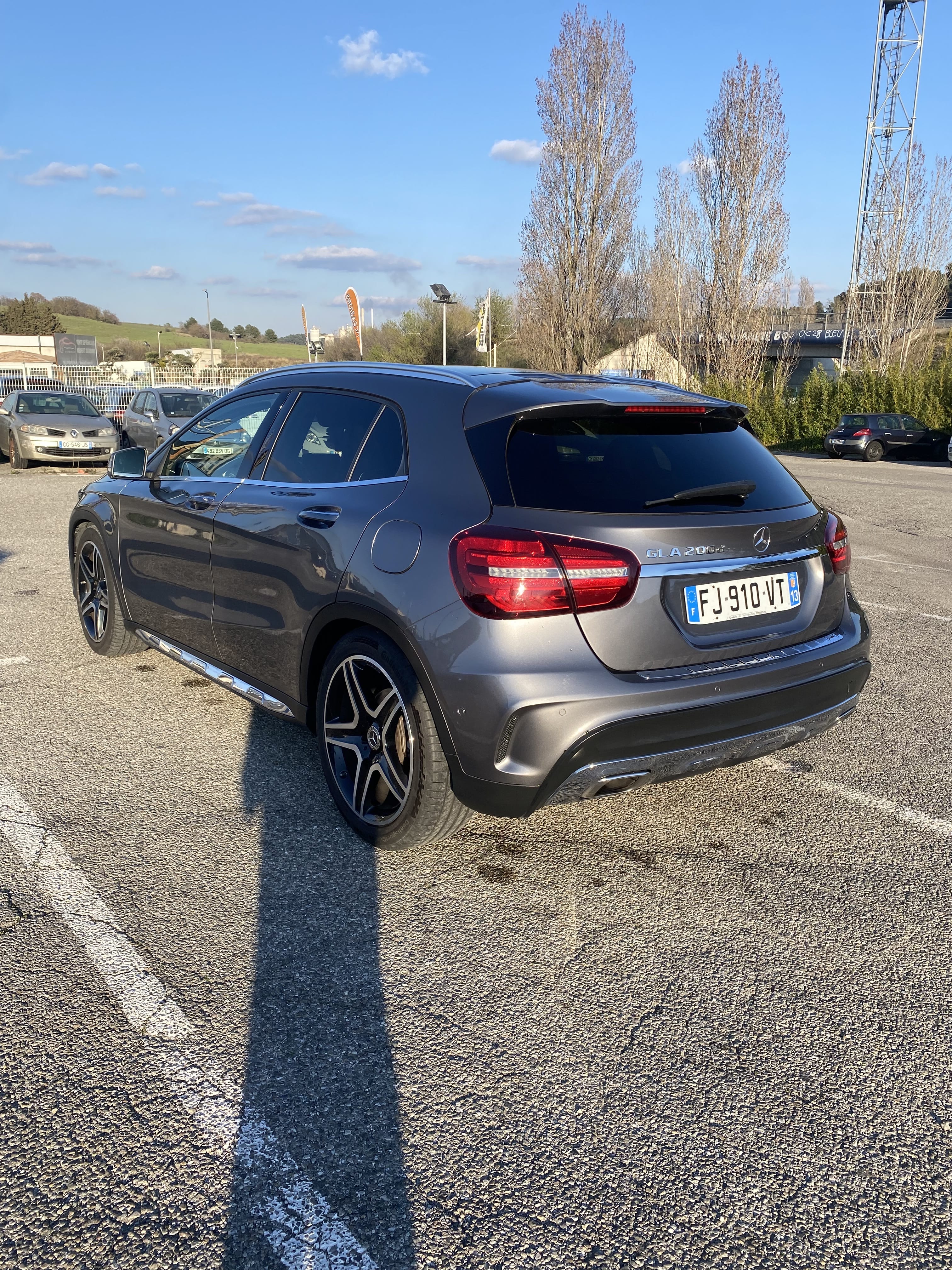 Mercedes-Benz Classe GLA  AMG line avec Régulateur de vitesse