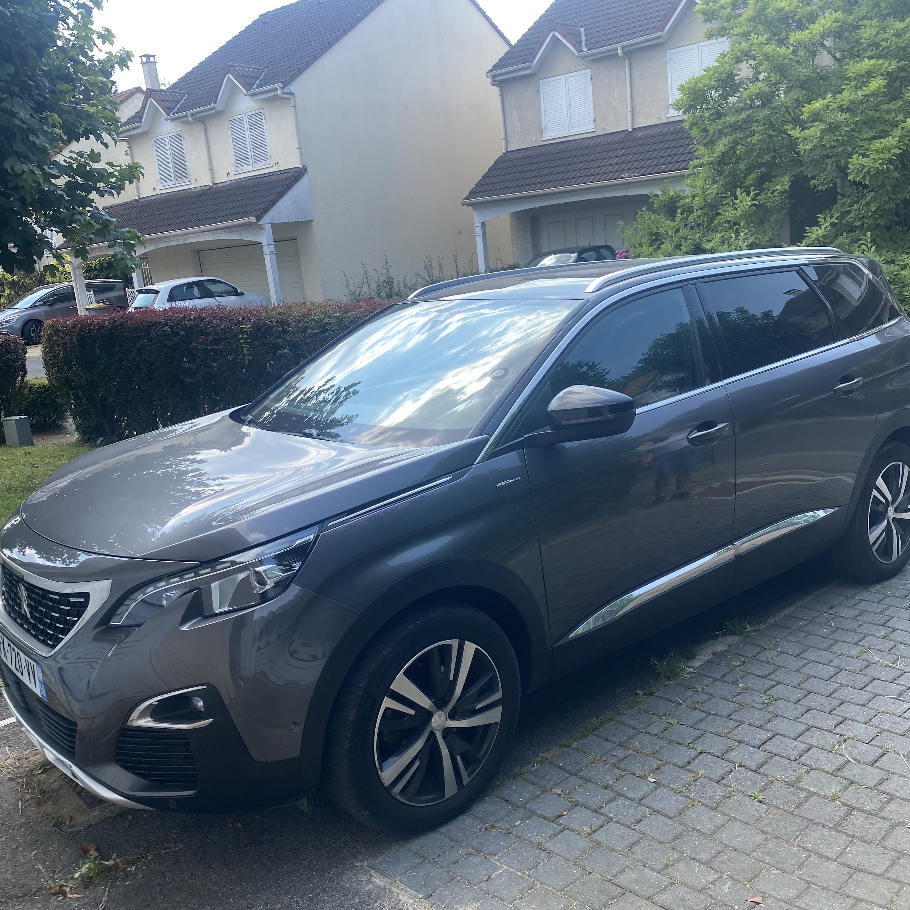 Peugeot 5008, 2019, Diesel, automatique, 7 places