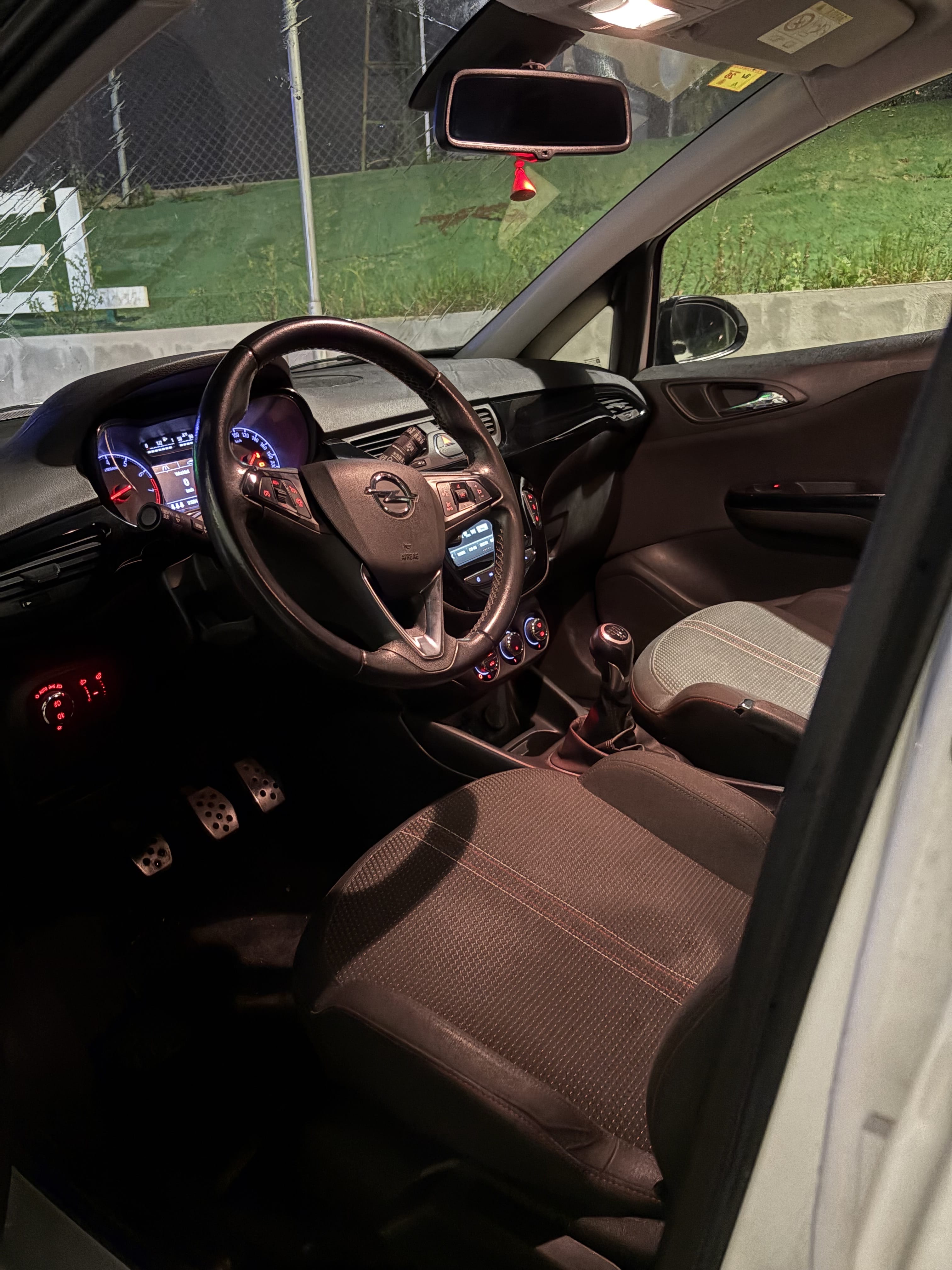 Opel Corsa con Silla infantil