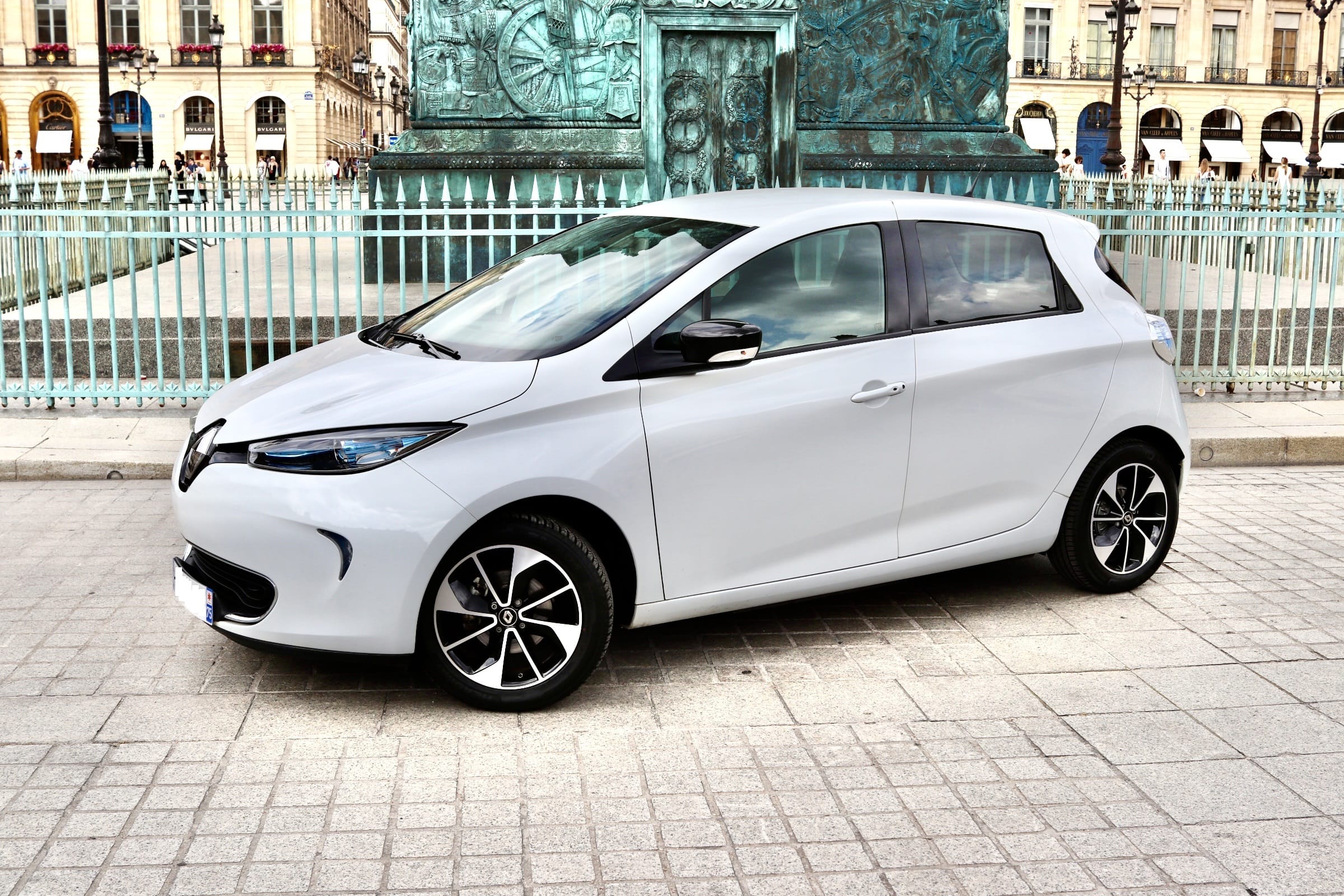 Renault ZOE  100% électrique – économique & pratique en ville avec Climatisation