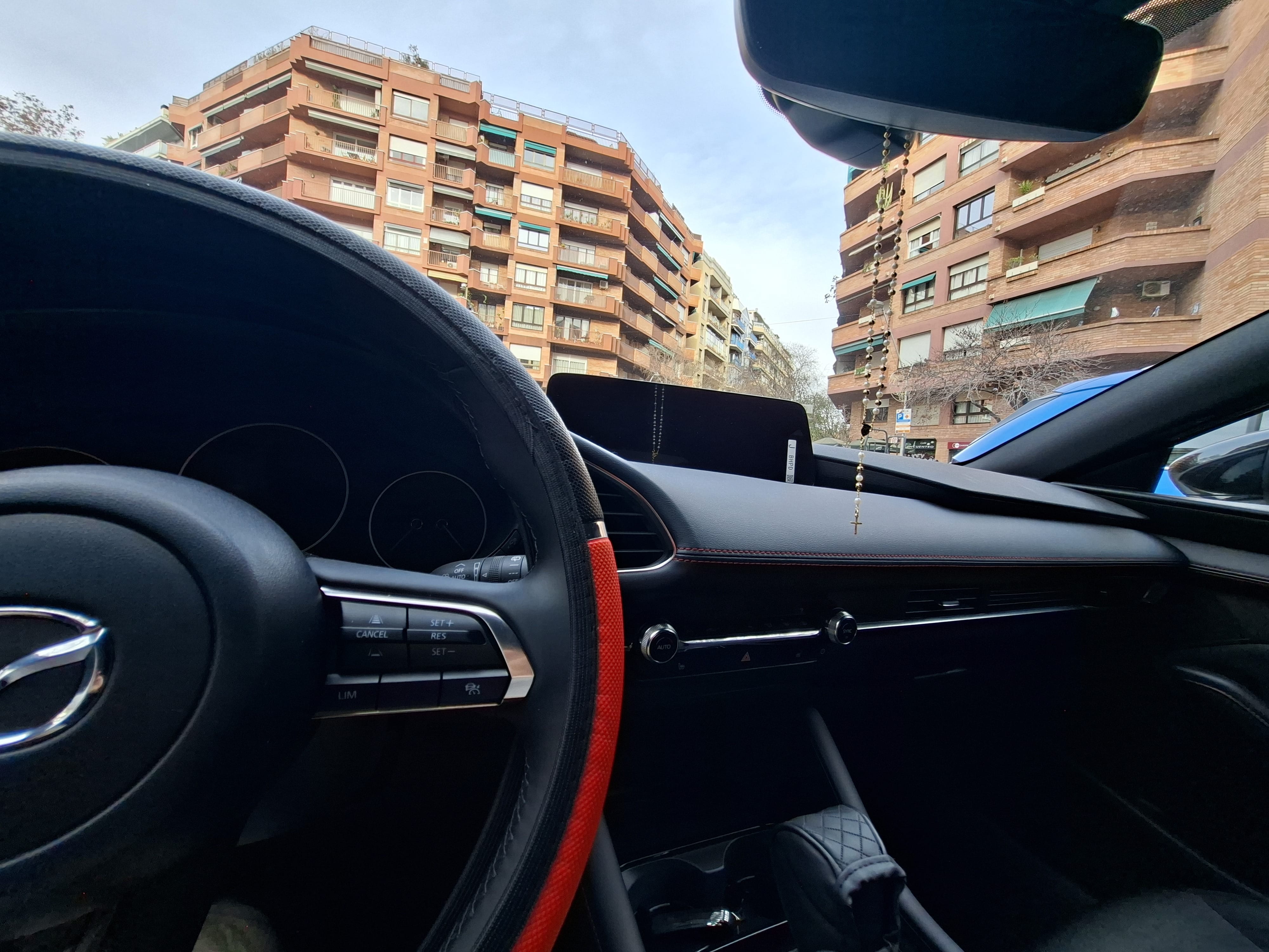 Mazda 3 con Control de velocidad