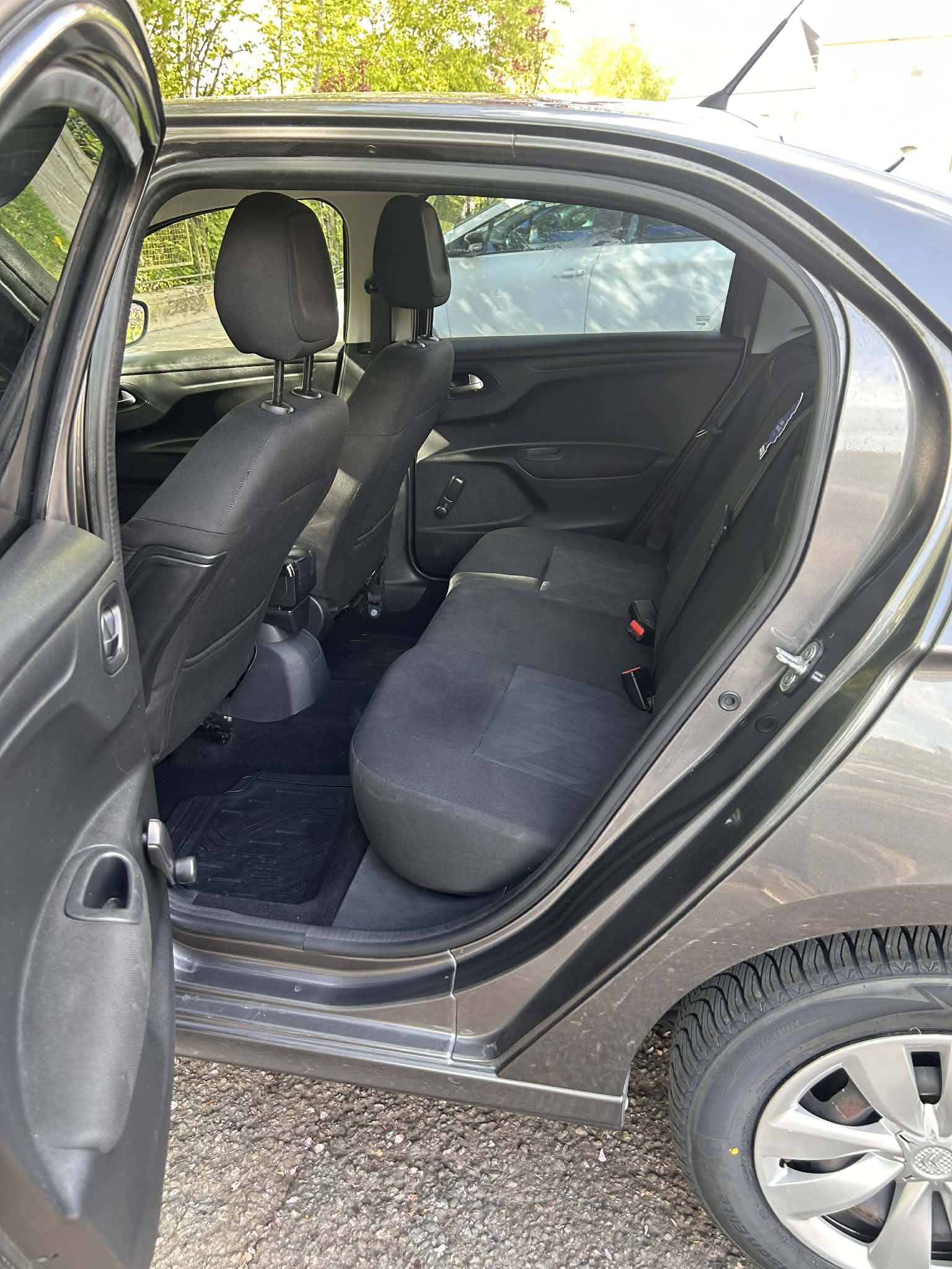 Citroen C-Elysée met USB-oplaadpoorten