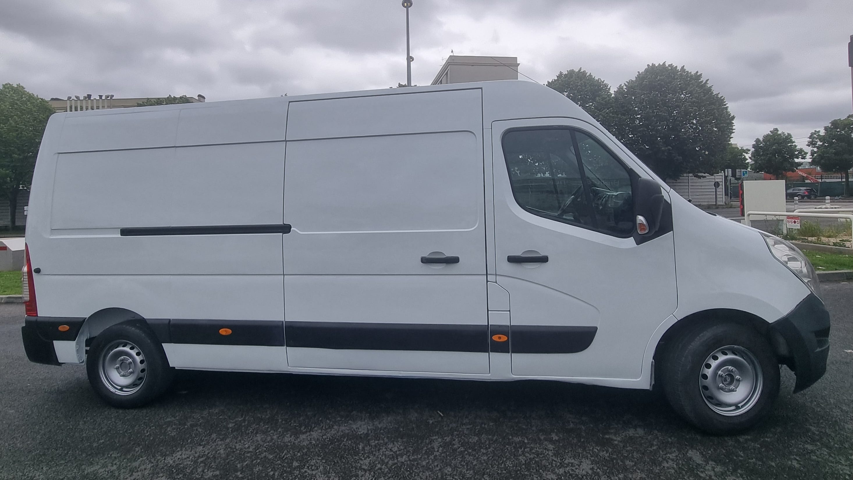 Renault Master avec Port USB