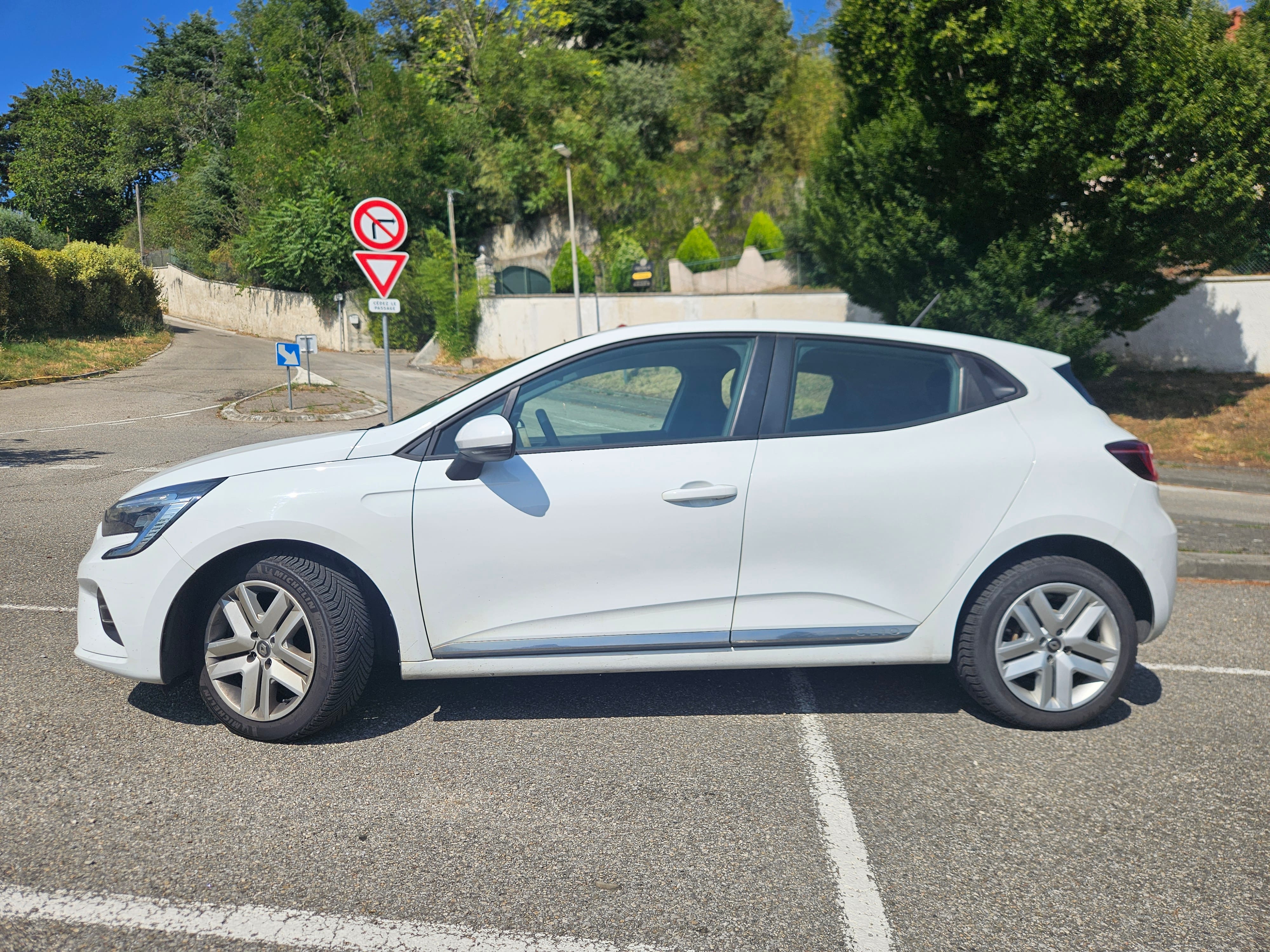 Renault Clio avec Climatisation