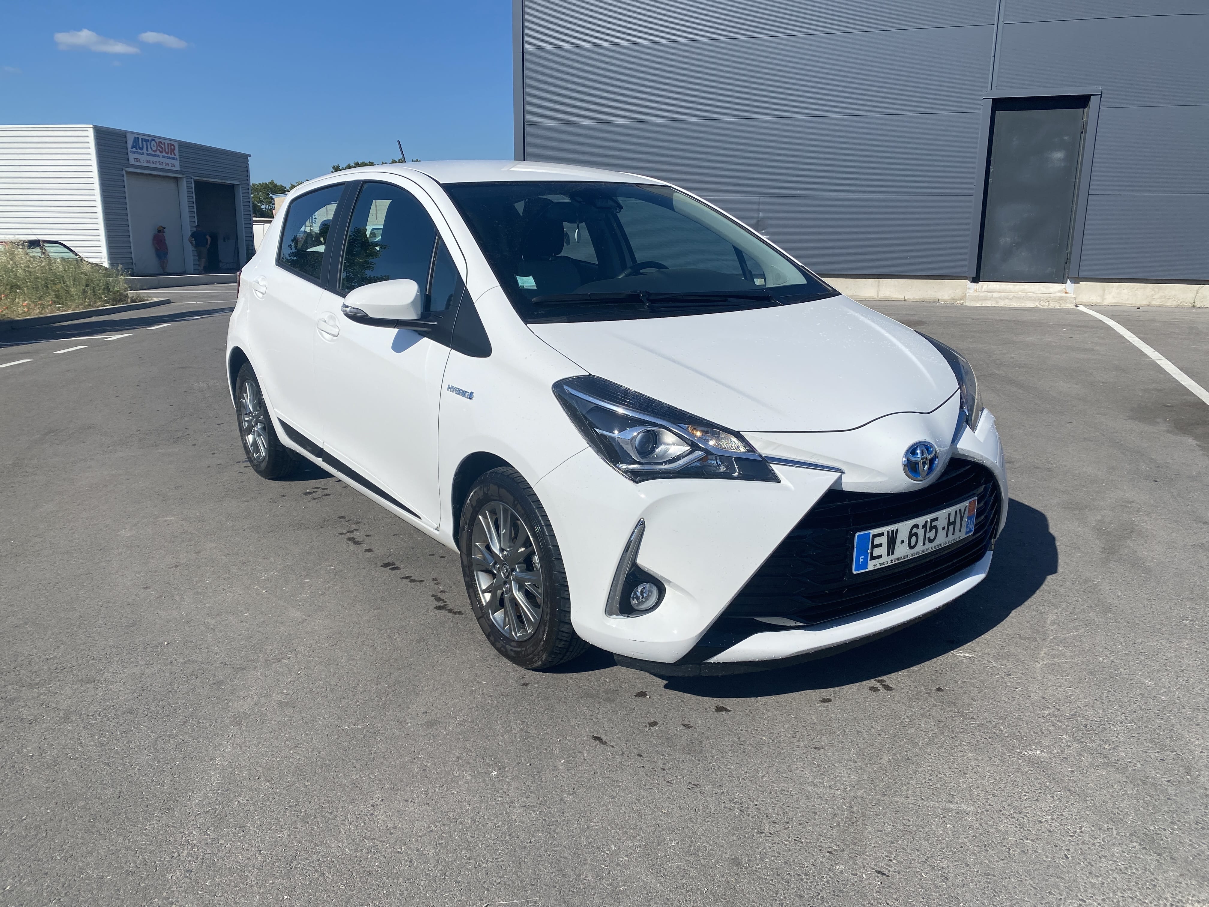 Toyota Yaris Hybride, 2018, Essence 98 / Électrique (hybride), automatique