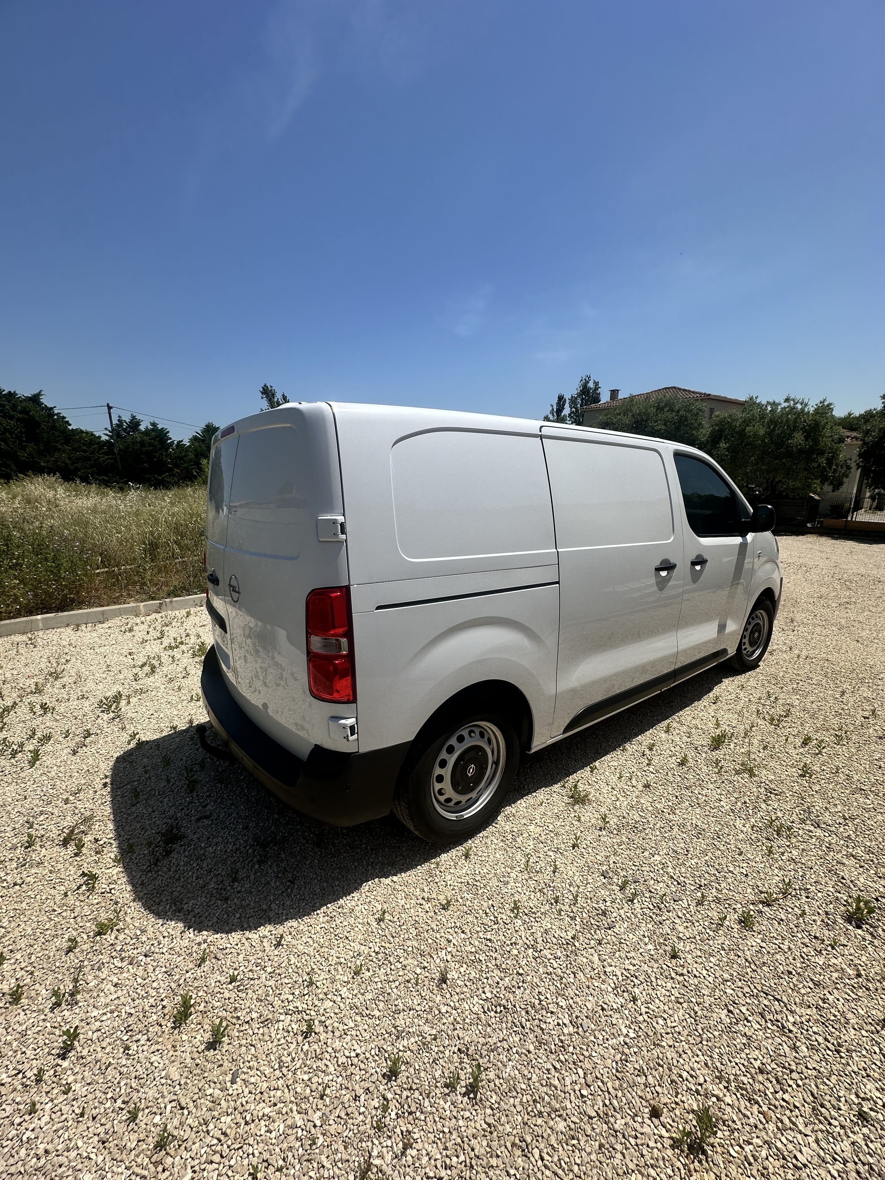 Opel Vivaro avec GPS