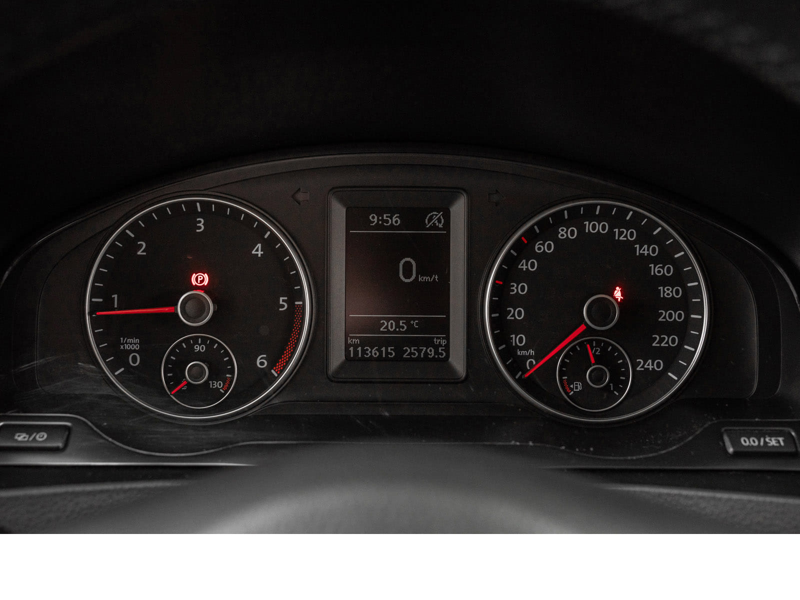 Volkswagen Caravelle med Lydinngang