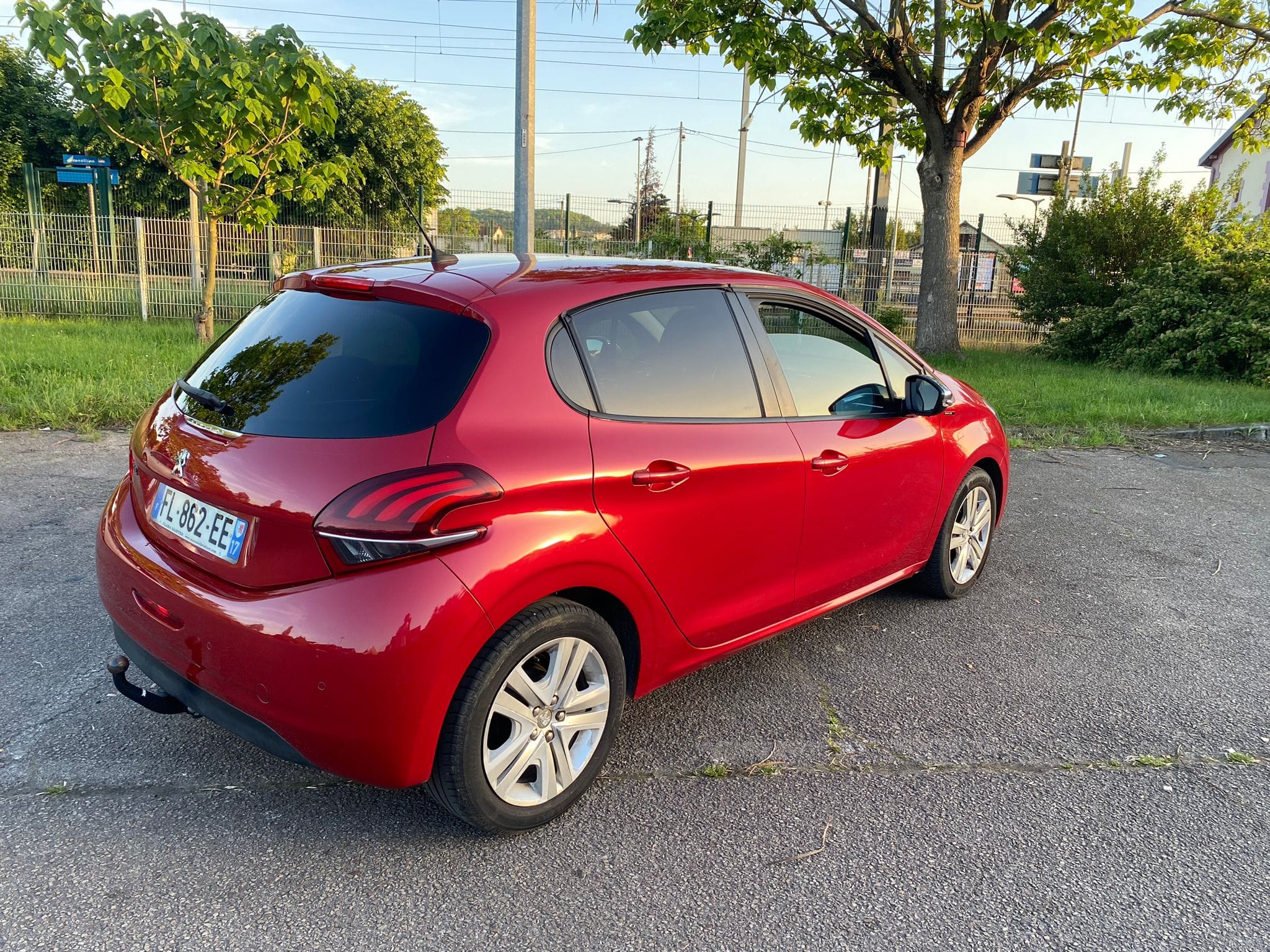 Peugeot 208 avec GPS