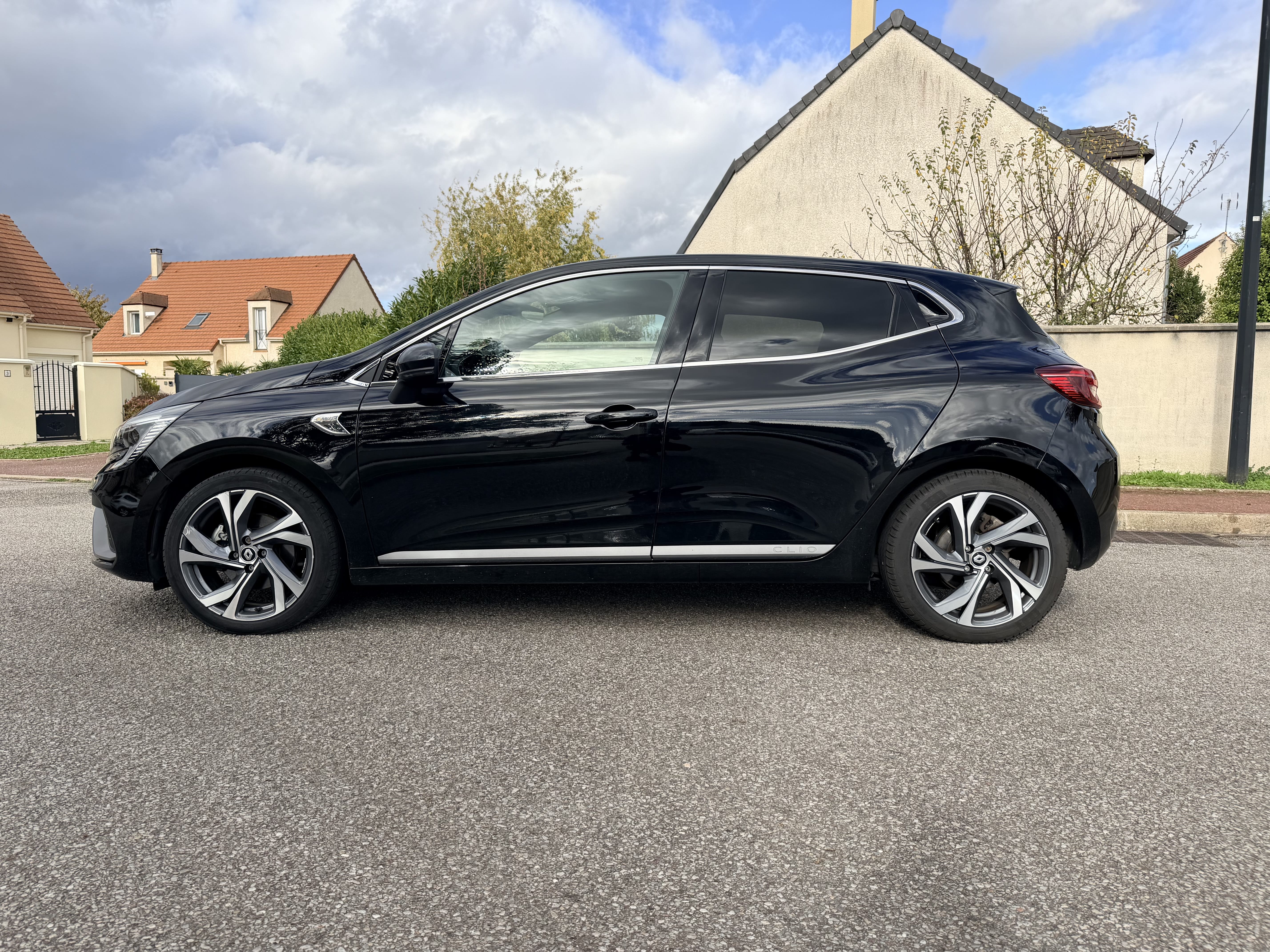 Renault Clio E-tech Hybride med Aircondition