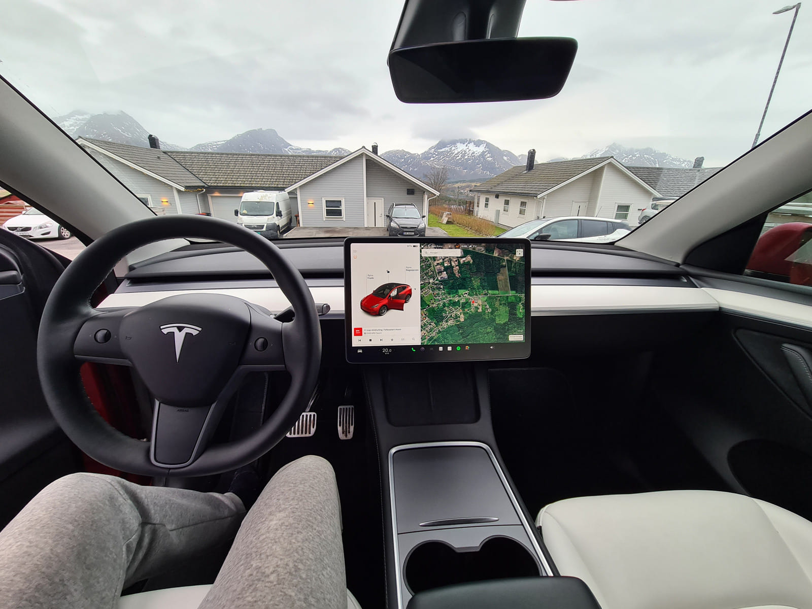 Tesla Model Y Long Range with GPS