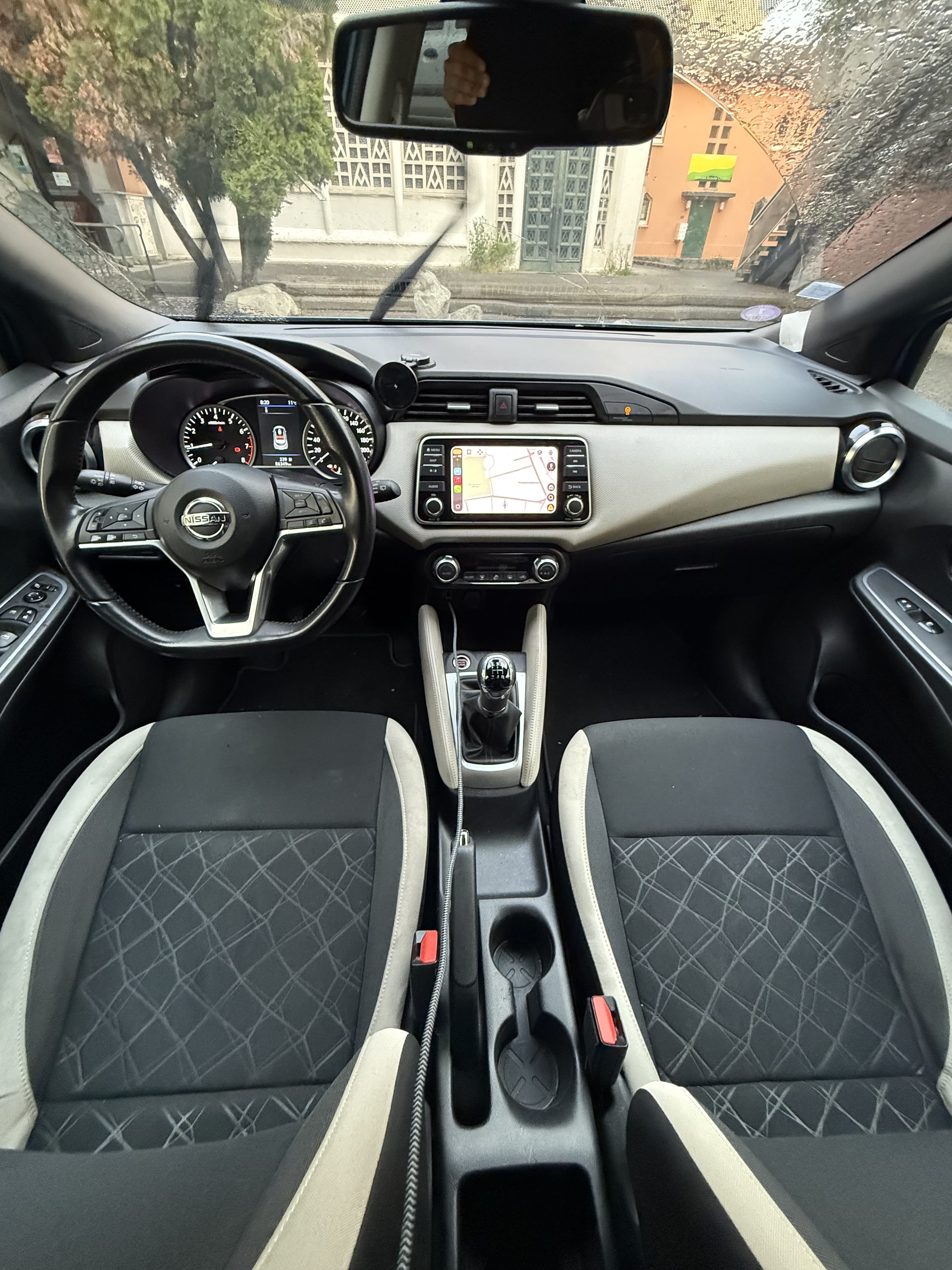 Nissan Micra avec GPS