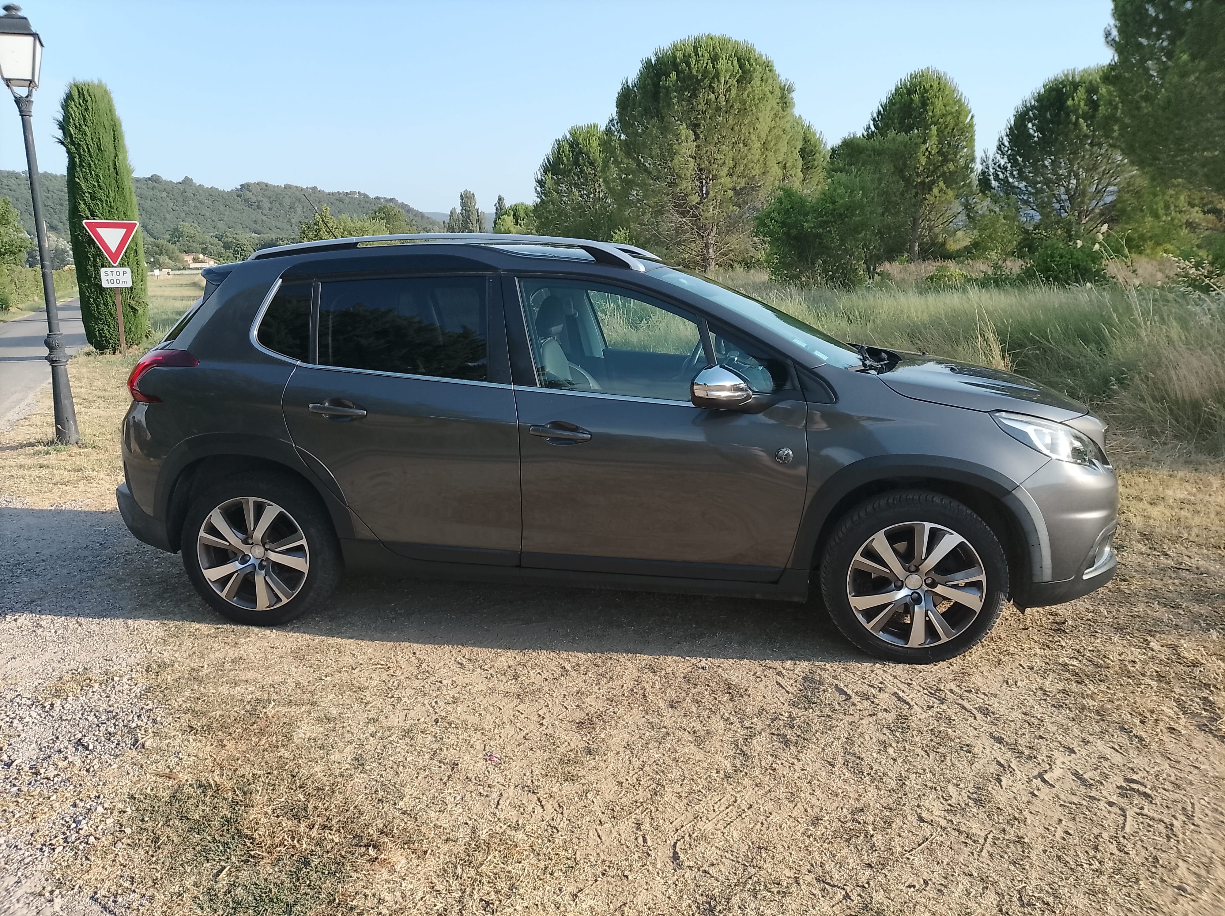 Peugeot 2008 avec Climatisation