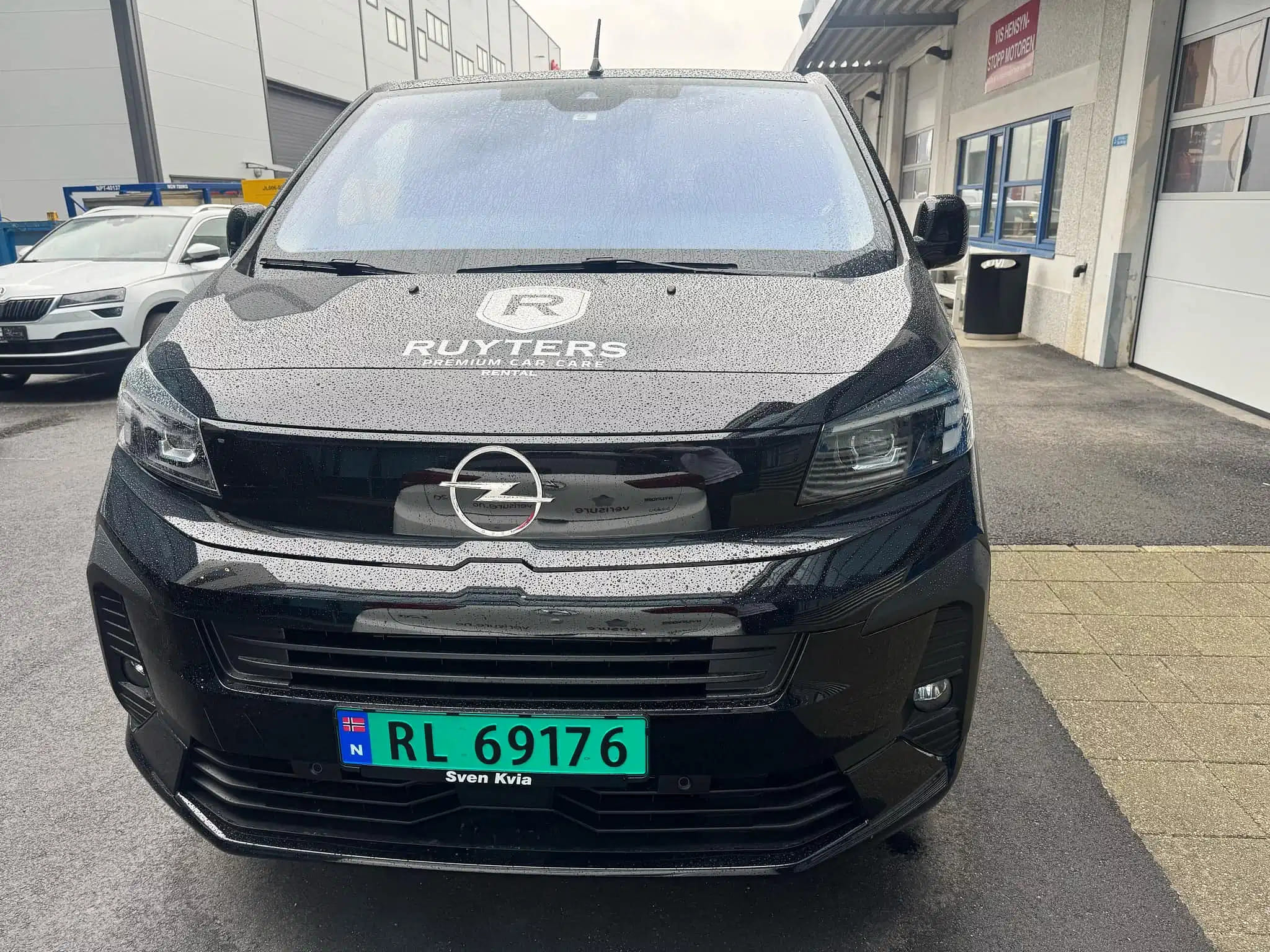 Opel Vivaro with Bluetooth audio