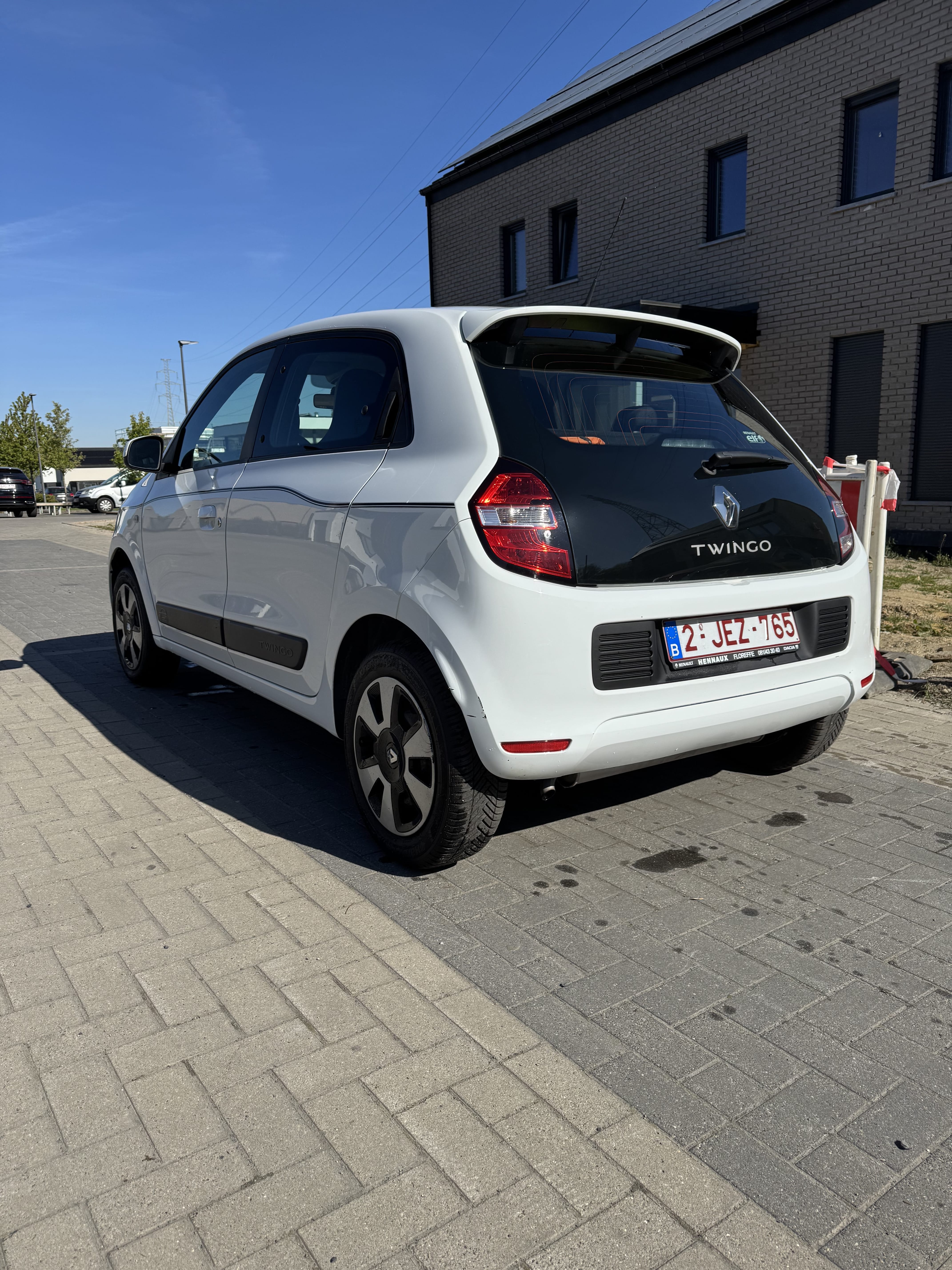 Renault Twingo III 1.0 essence with Bluetooth audio