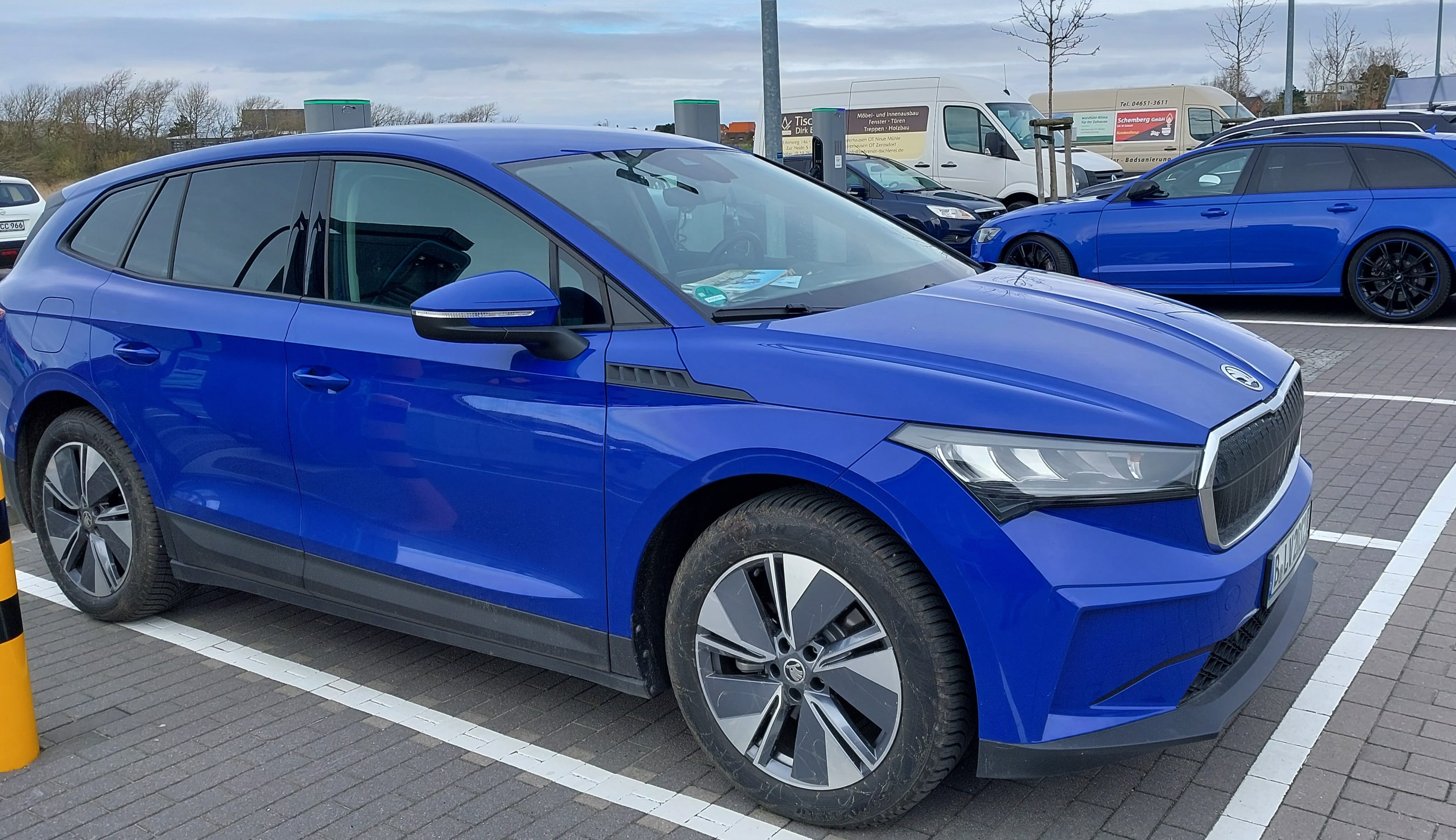 Skoda Enyaq 60 iV Vollelektrisch SUV Kombivan, 2022, Elektro, Automatik