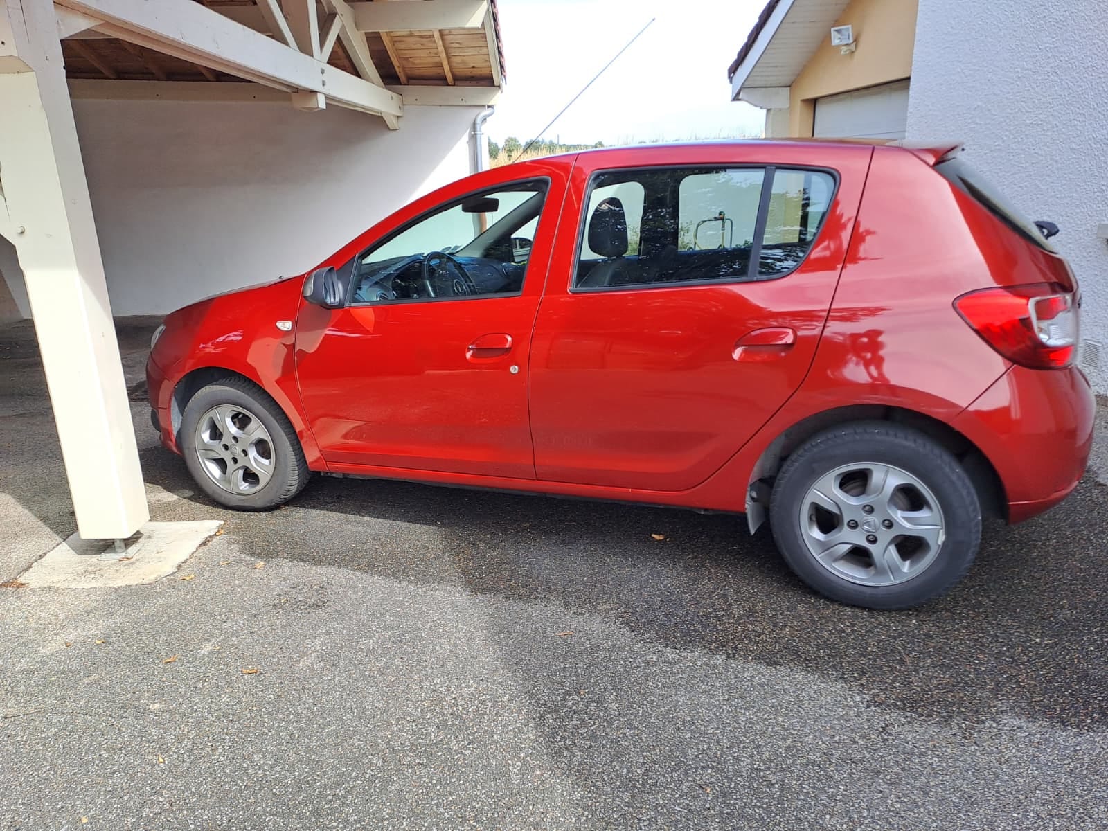 Dacia Sandero 1.2 16V avec Climatisation