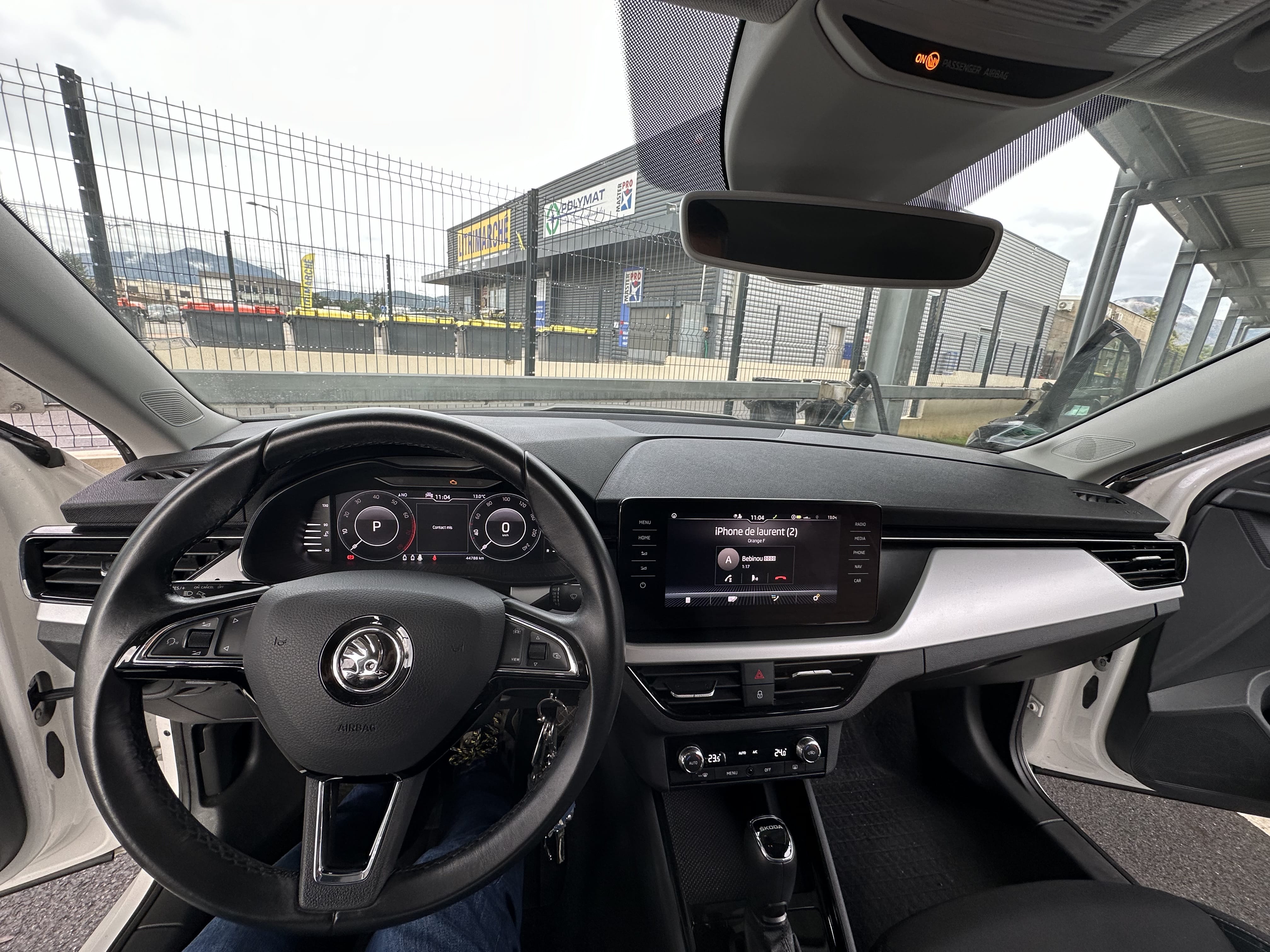 Skoda Kamiq 1.0 tsi 116 chevaux boîte auto with Cruise control