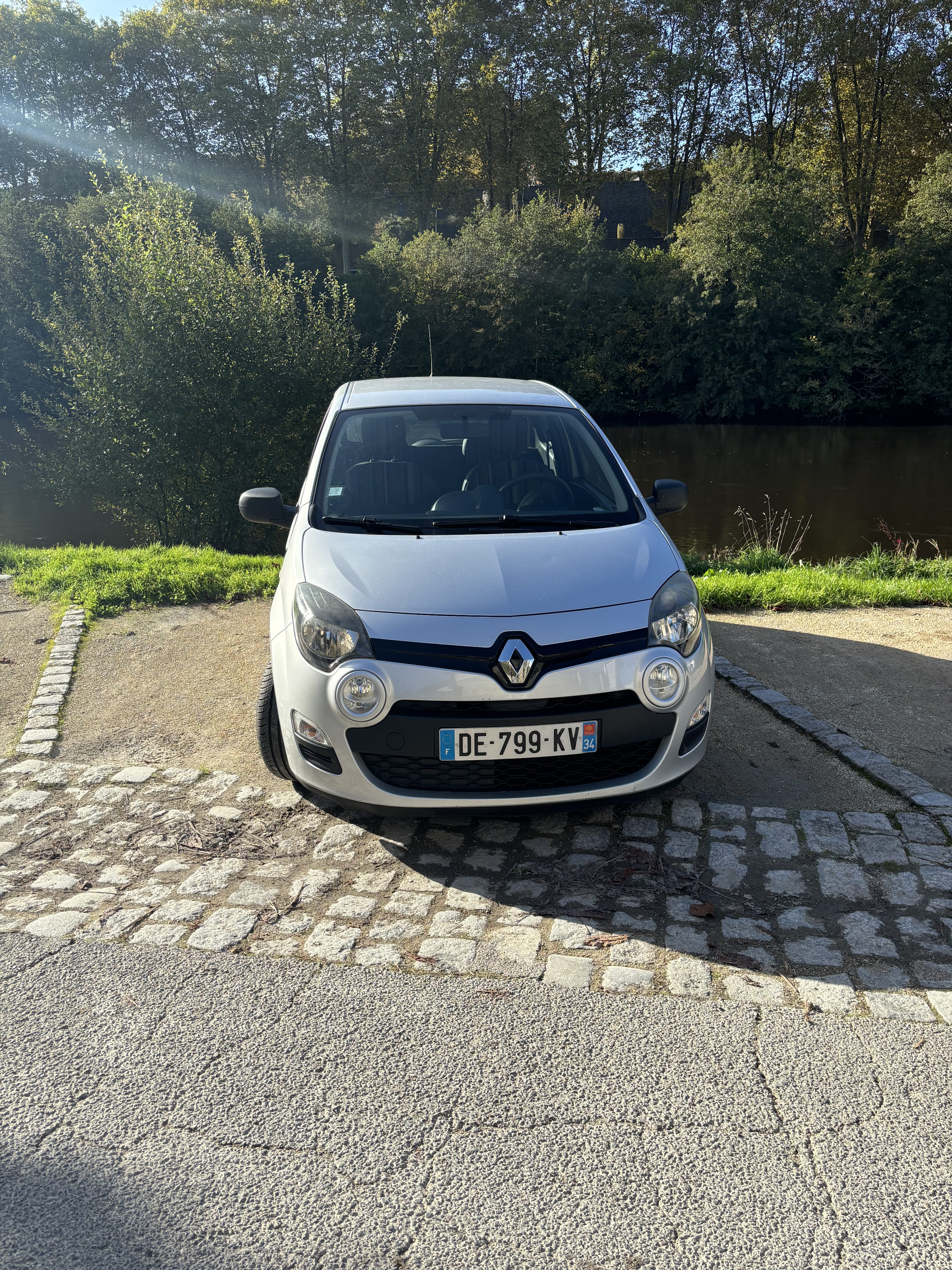Renault Twingo 1.2L 75CV avec Climatisation