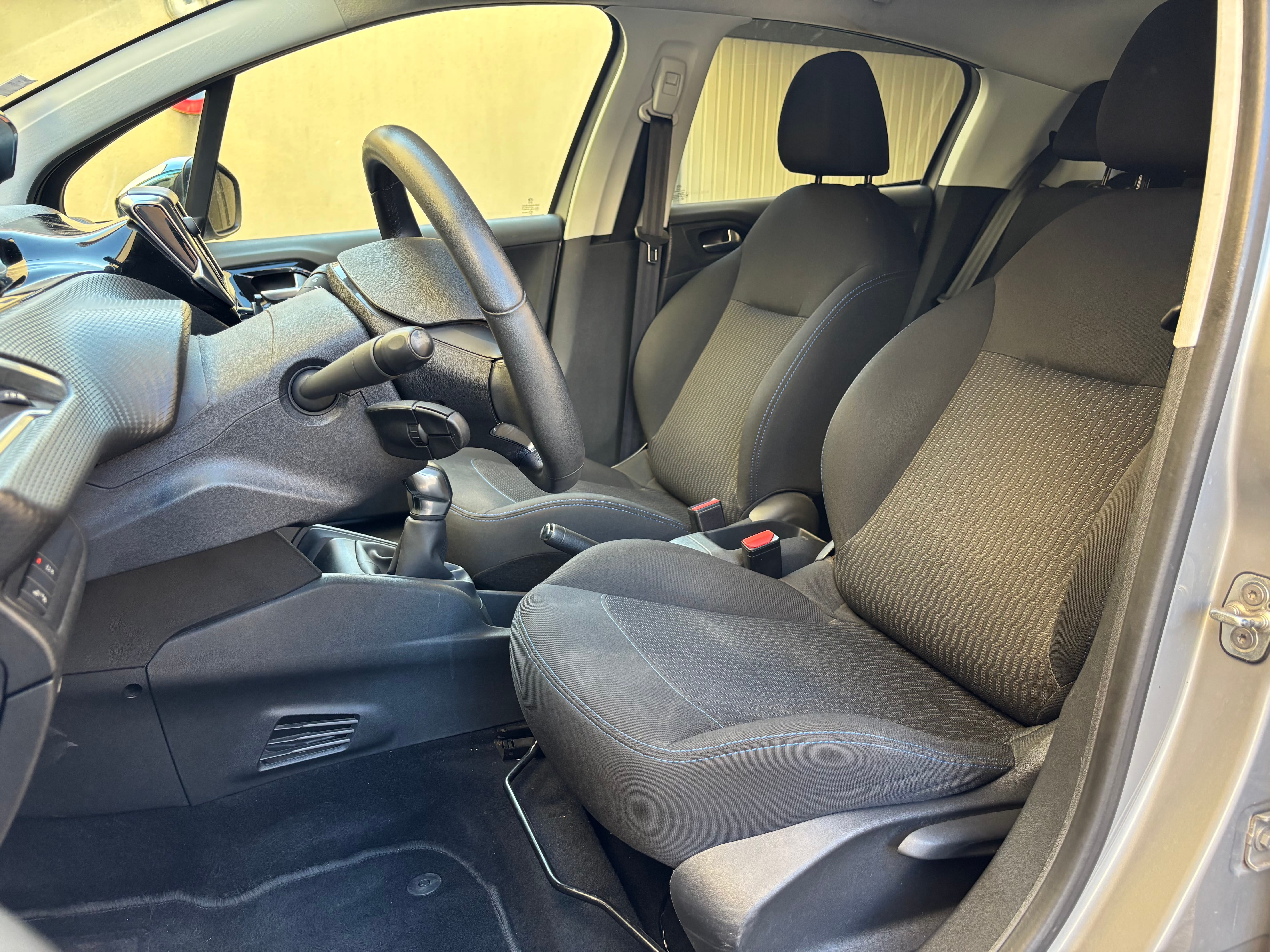 Peugeot 208 Carplay avec Android Auto