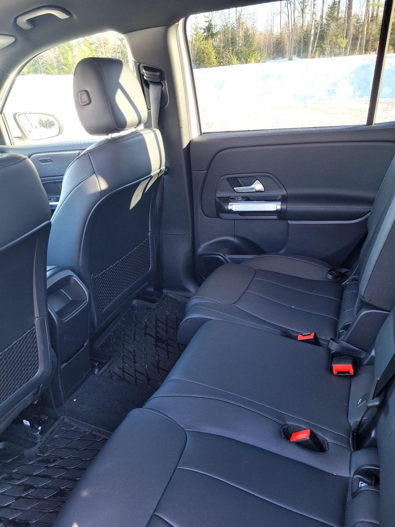 Mercedes-Benz EQB 300 4MATIC med Firehjulstrekk