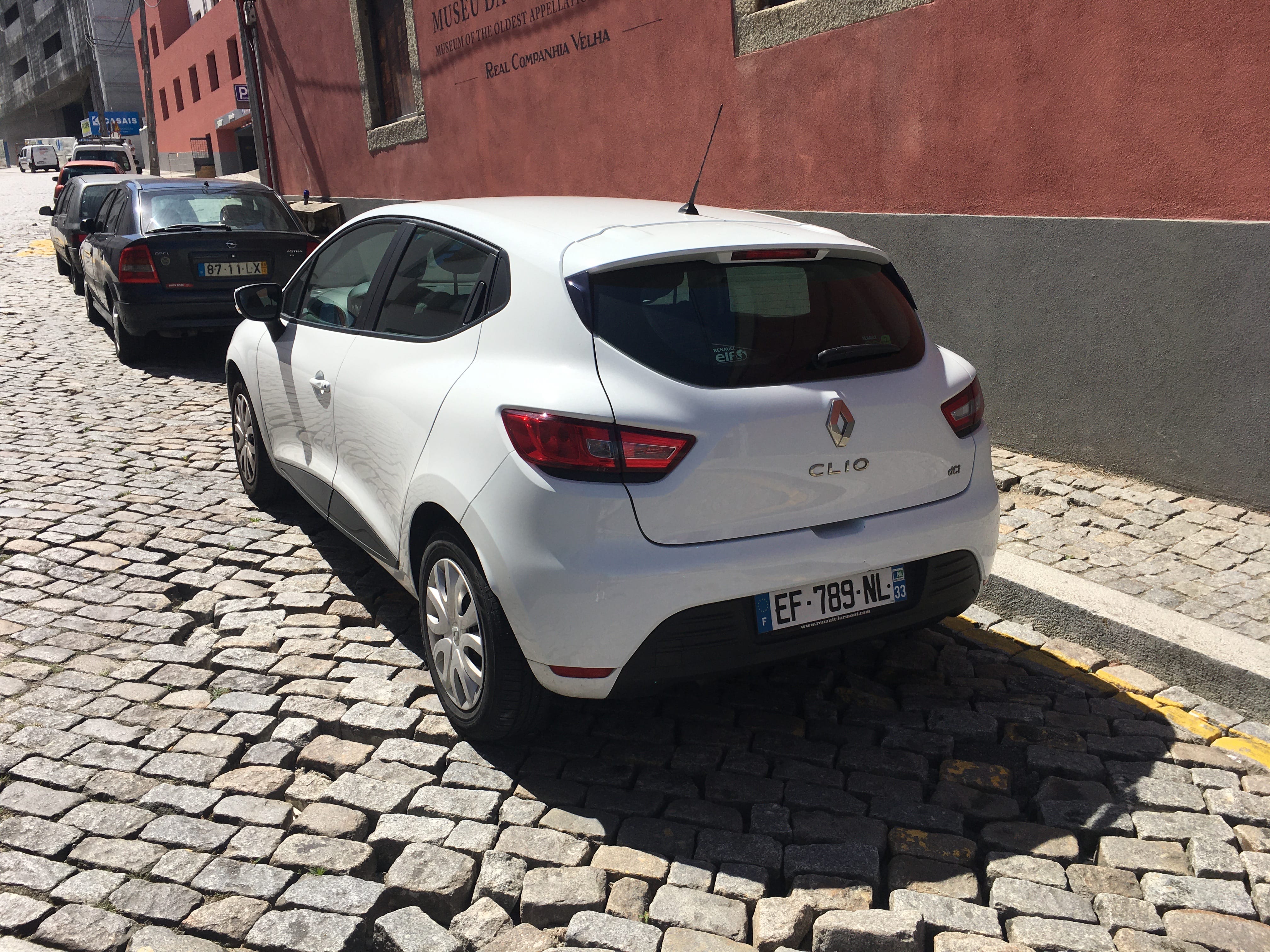 Renault Clio mit Navigationsgerät