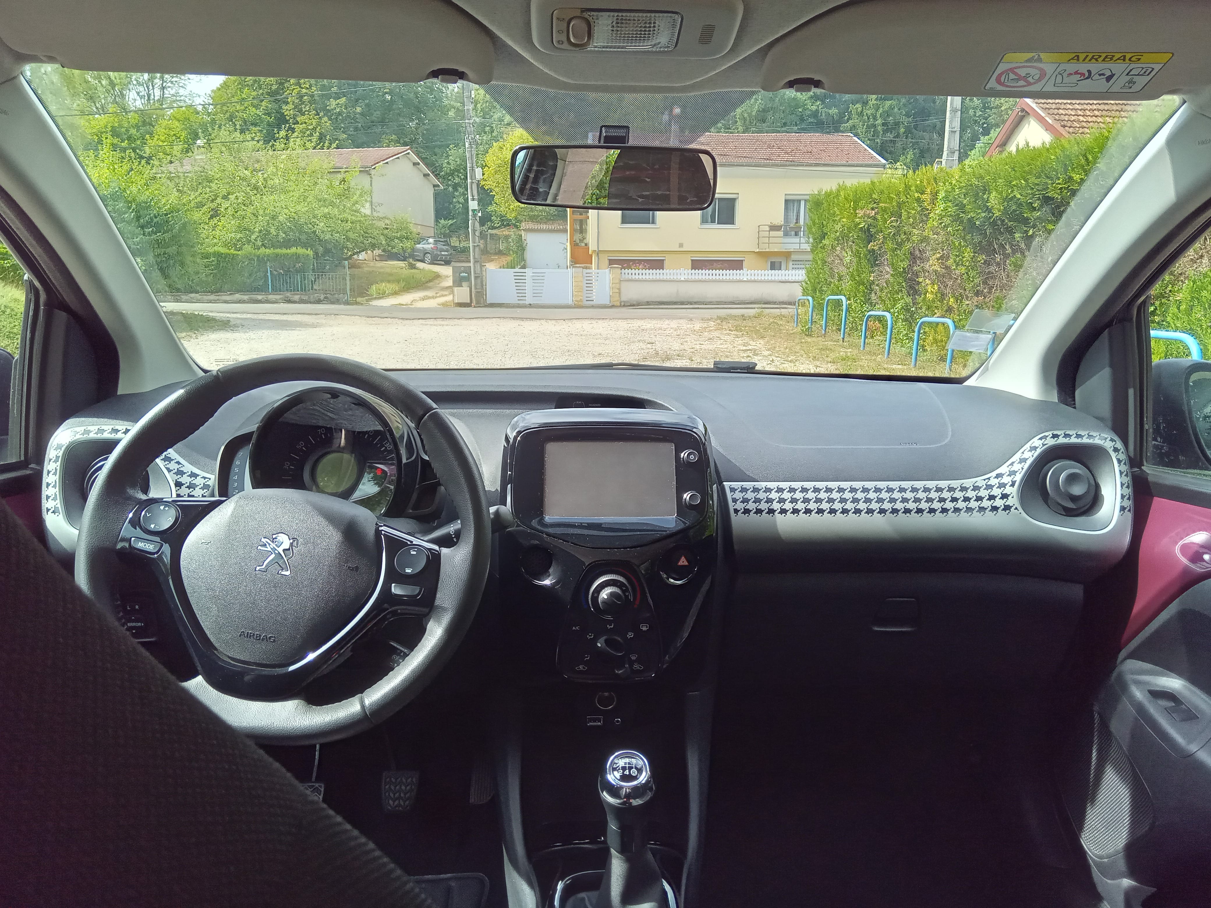 Peugeot 108 avec GPS