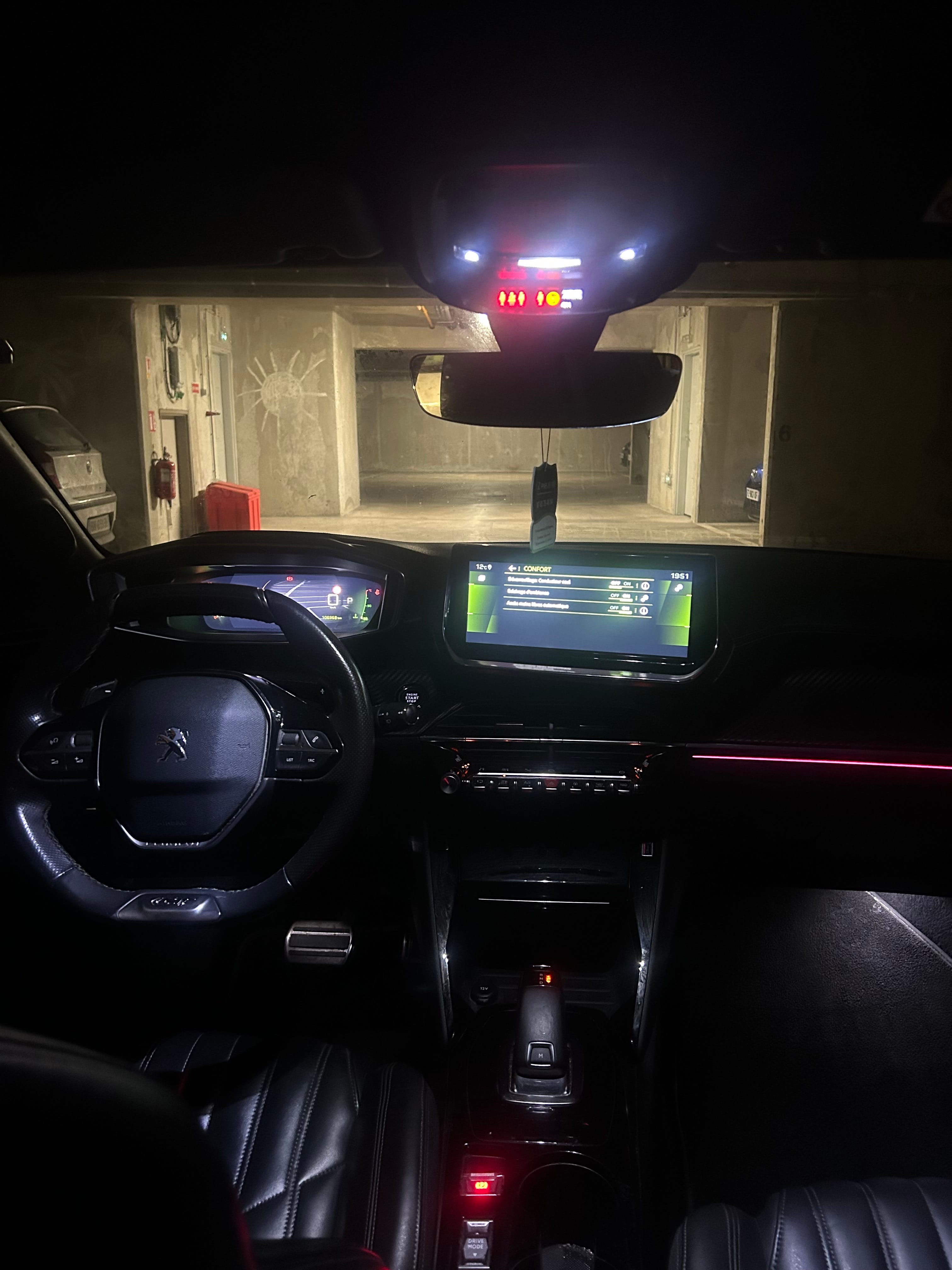 Peugeot 208 GT Line avec GPS