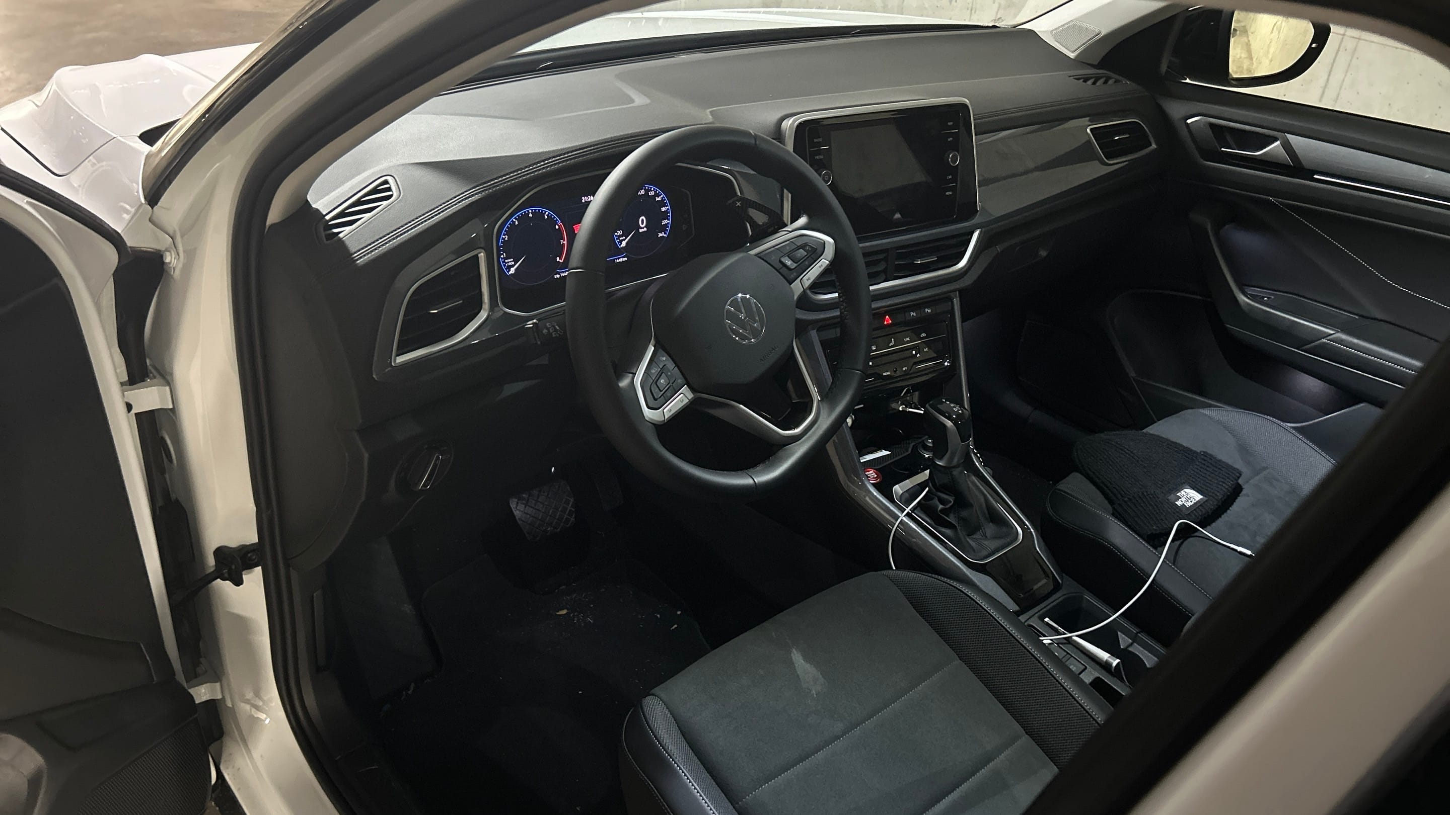 Volkswagen T-Roc with GPS