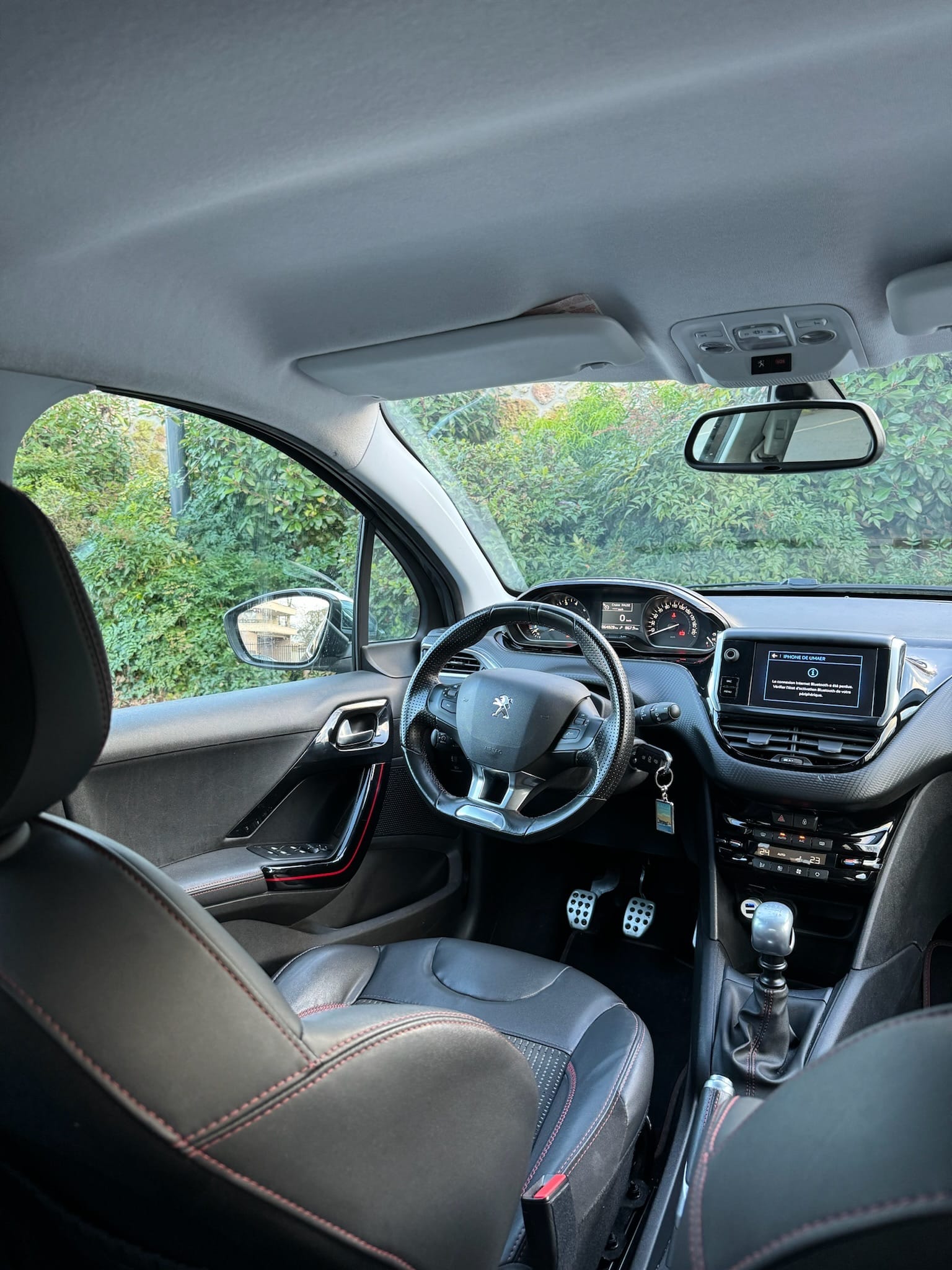 Peugeot 208 avec GPS