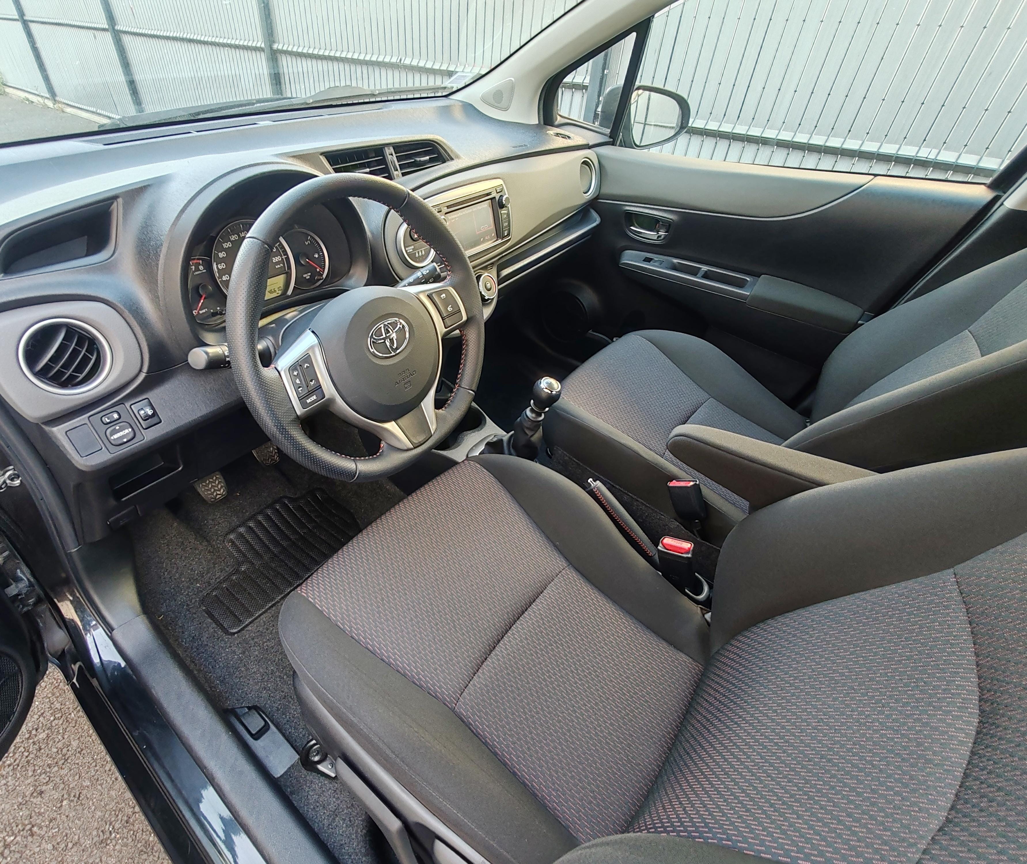 Toyota Yaris 1.33 VVT-I avec GPS