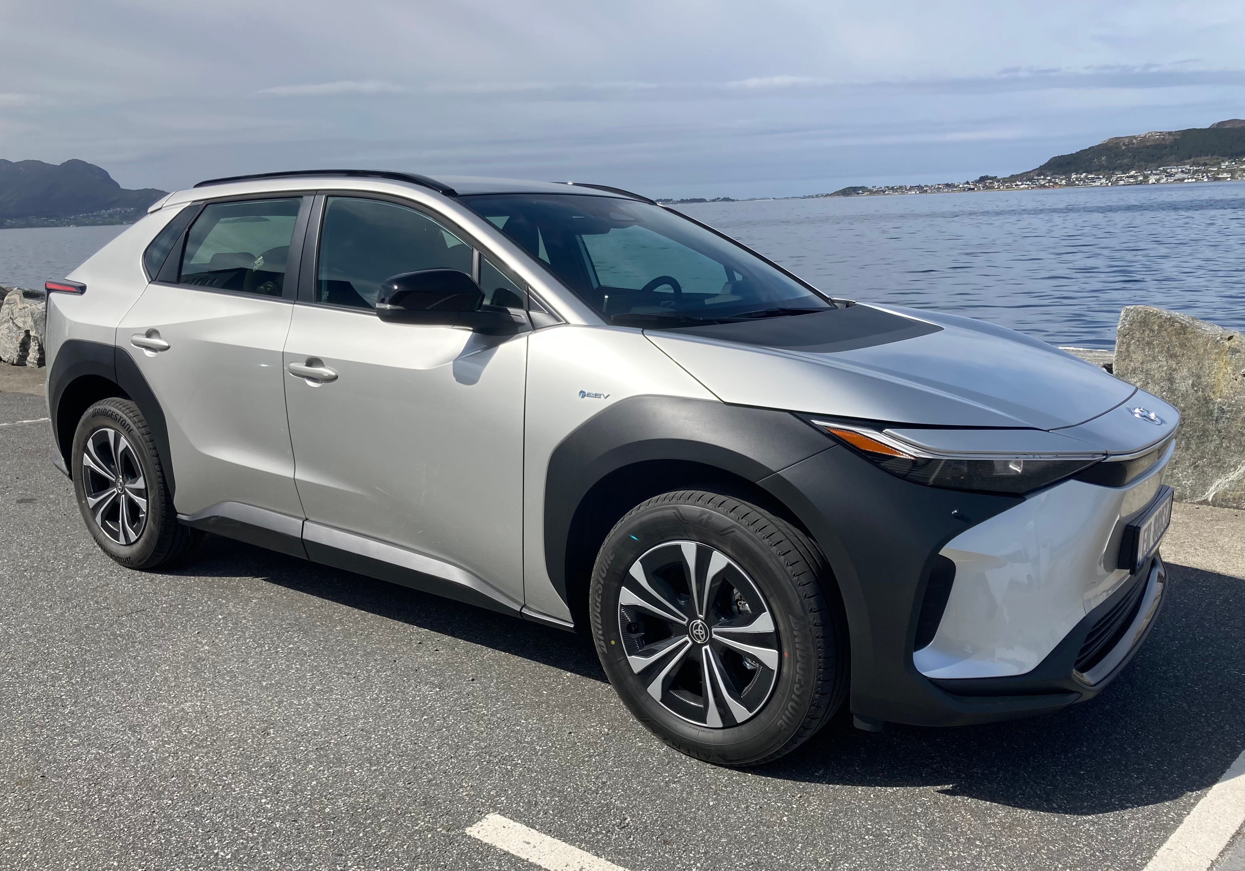 Toyota bZ4X, 2024, Elektrisk, automatisk