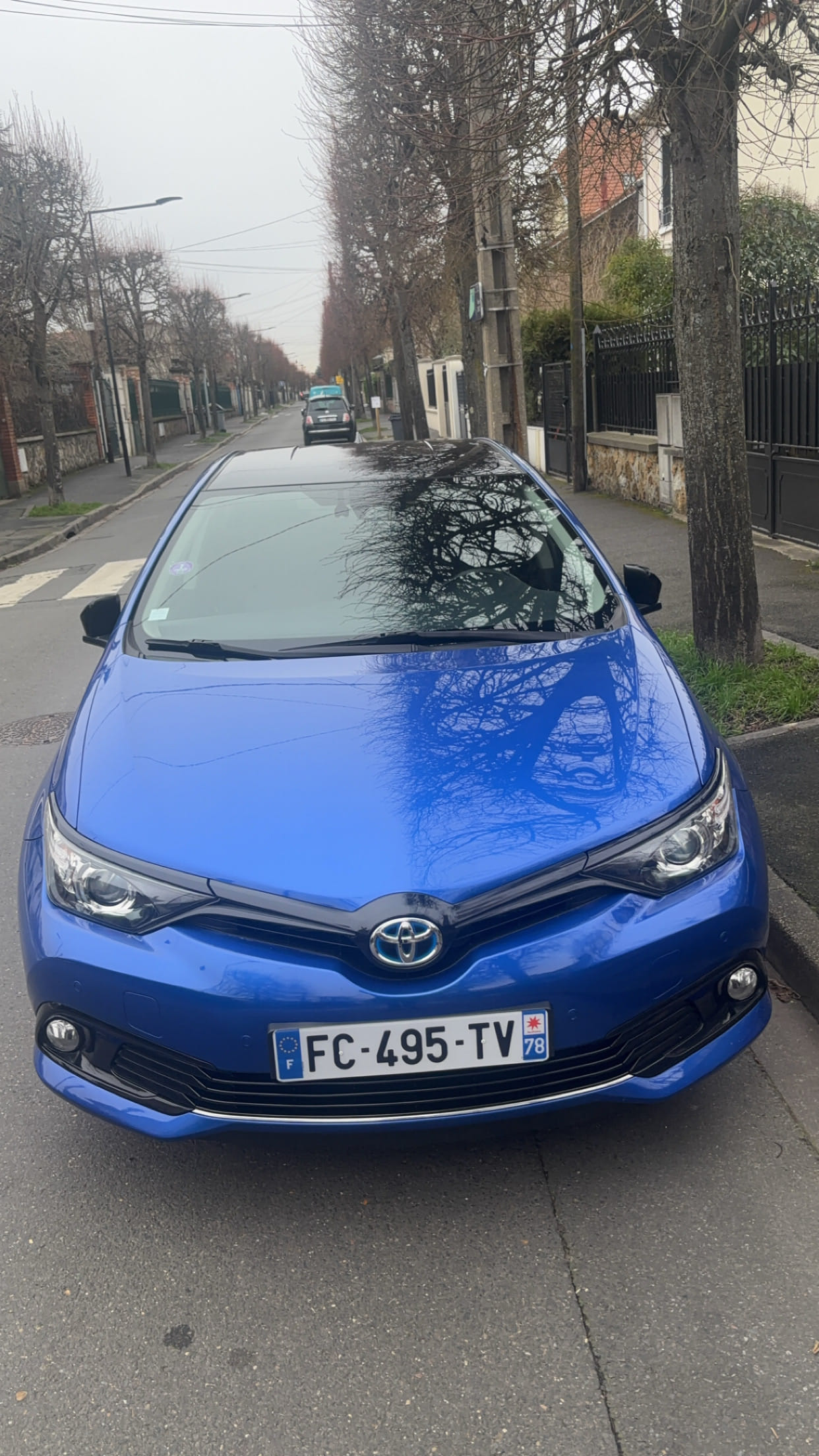 Toyota Auris, 2018, Essence 98 / Électrique (hybride), automatique