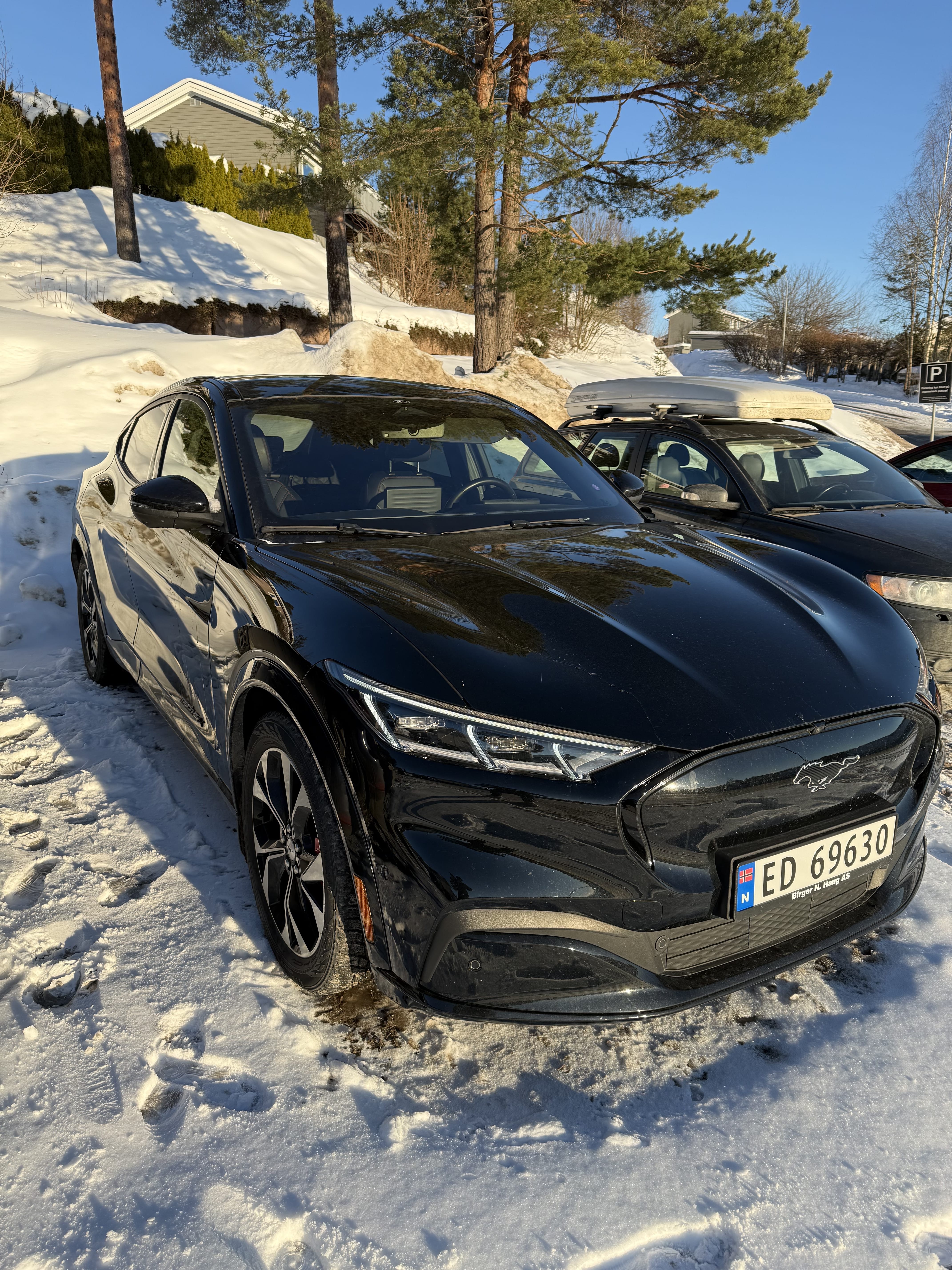 Ford Mustang Mach-E Premium 371HK med Aircondition