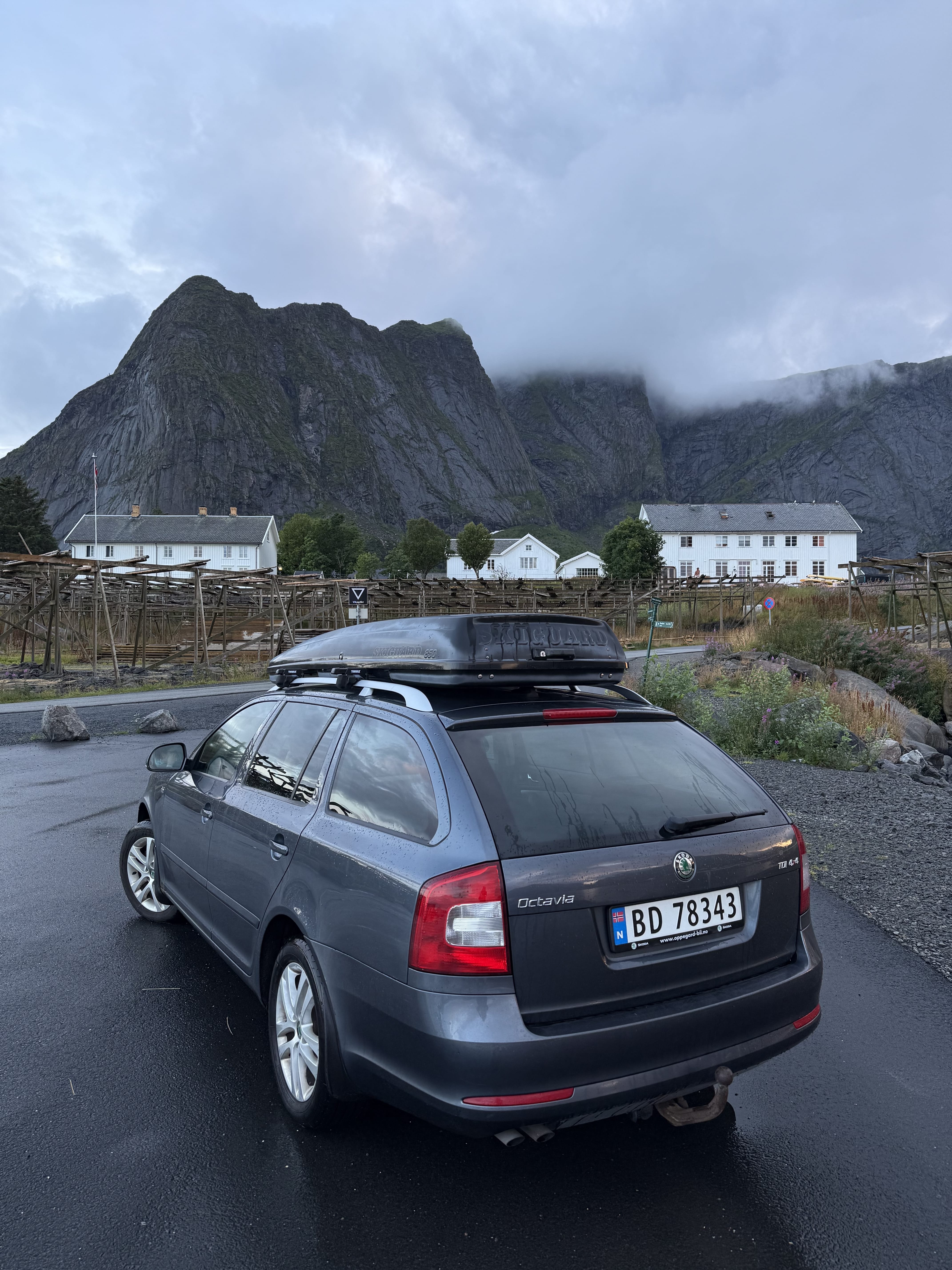 Skoda Octavia with Cruise control