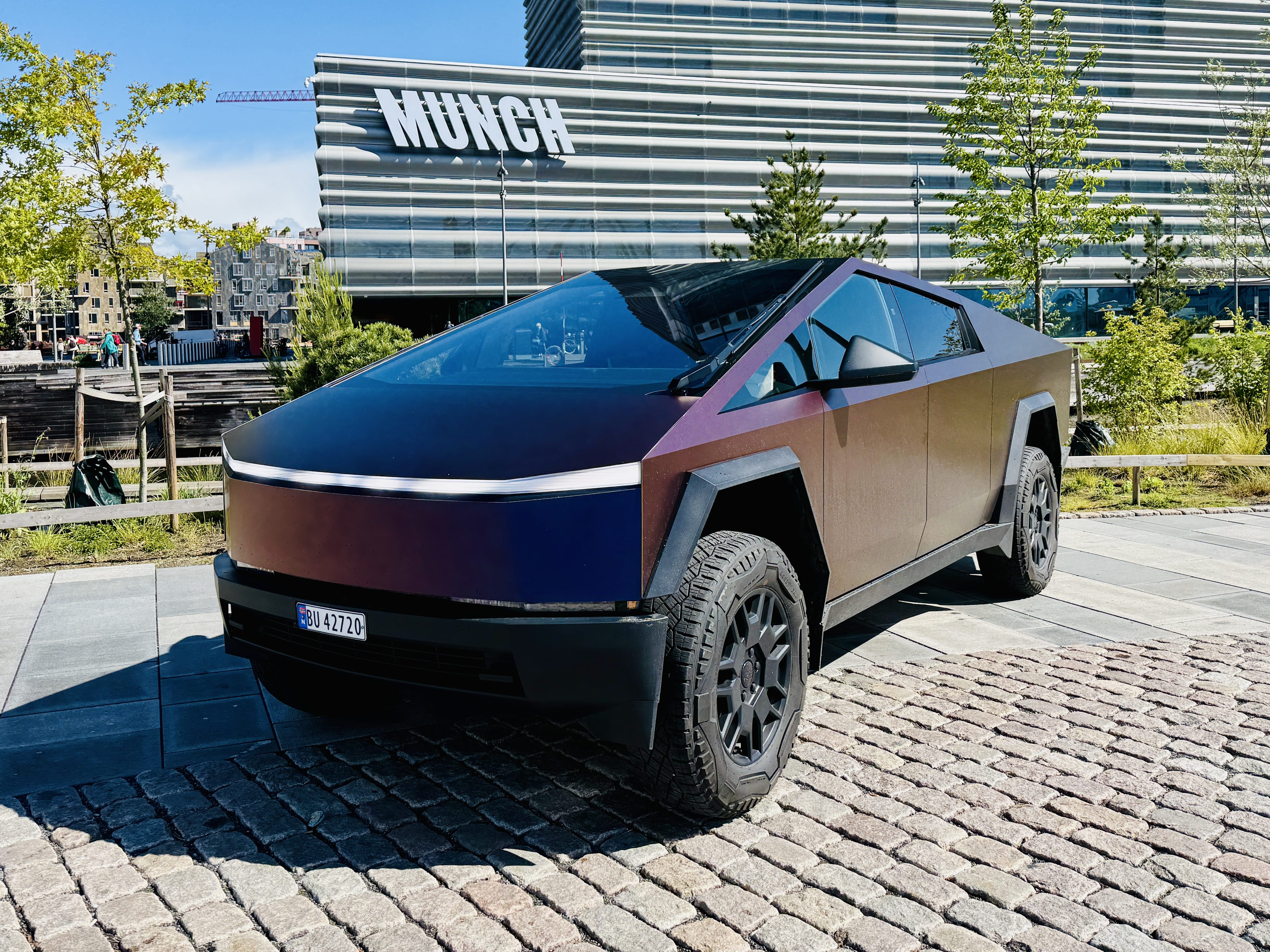 Tesla Cybertruck, 2025, Elektrisk, automatisk