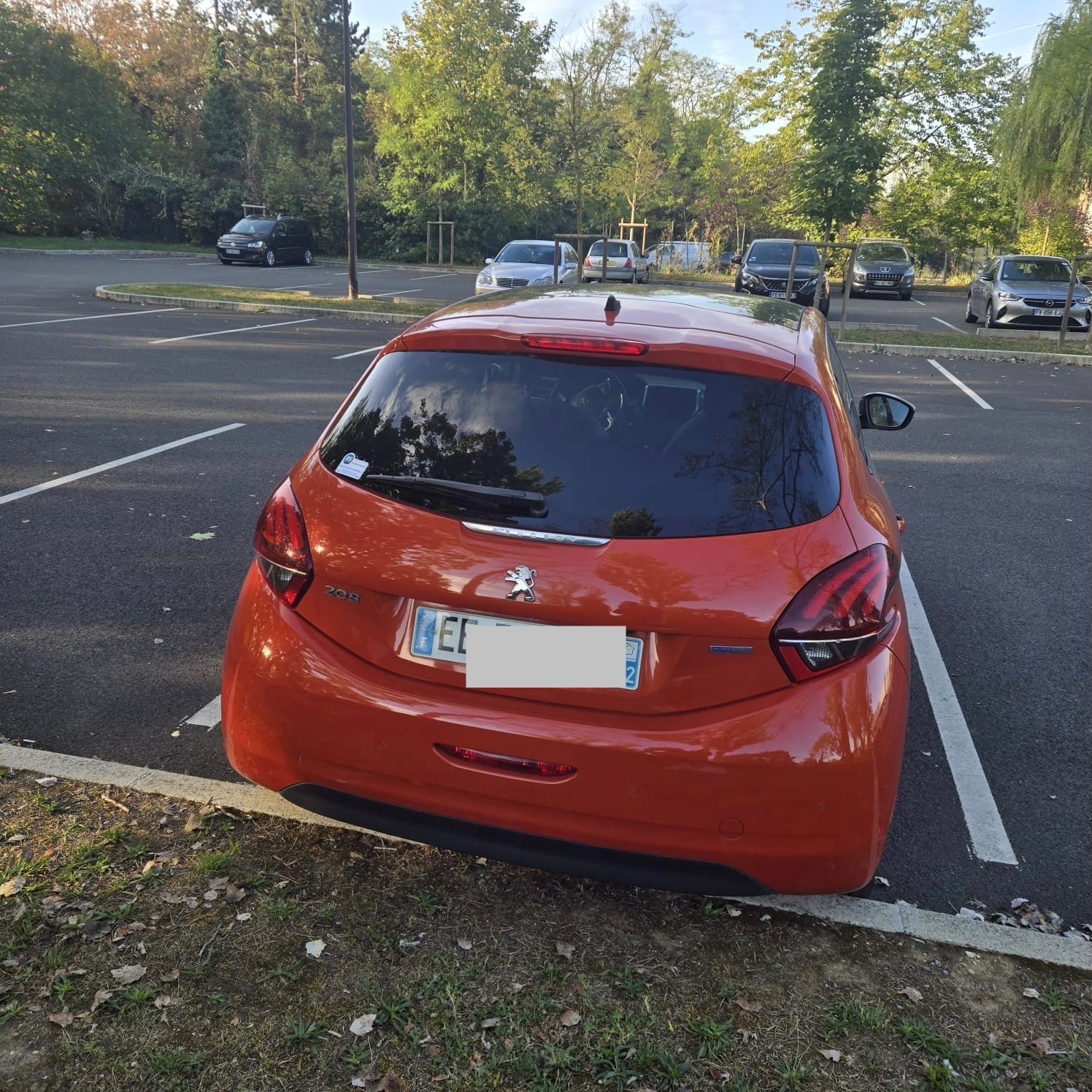 Peugeot 208 1.2 féline avec Android Auto